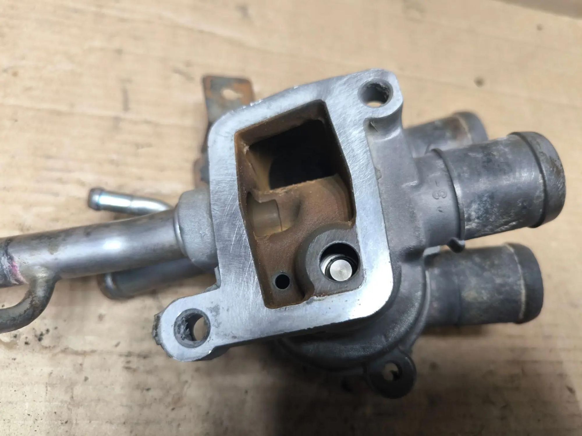 https://ycs.partsauto.market/partsauto-images/thmbs/userImages/d89d66a30f14dbad161fb7a986aa0fe5/part/4fe7d4e4-64a5-470d-b578-19c0ae825f7f_1787032706428.jpg