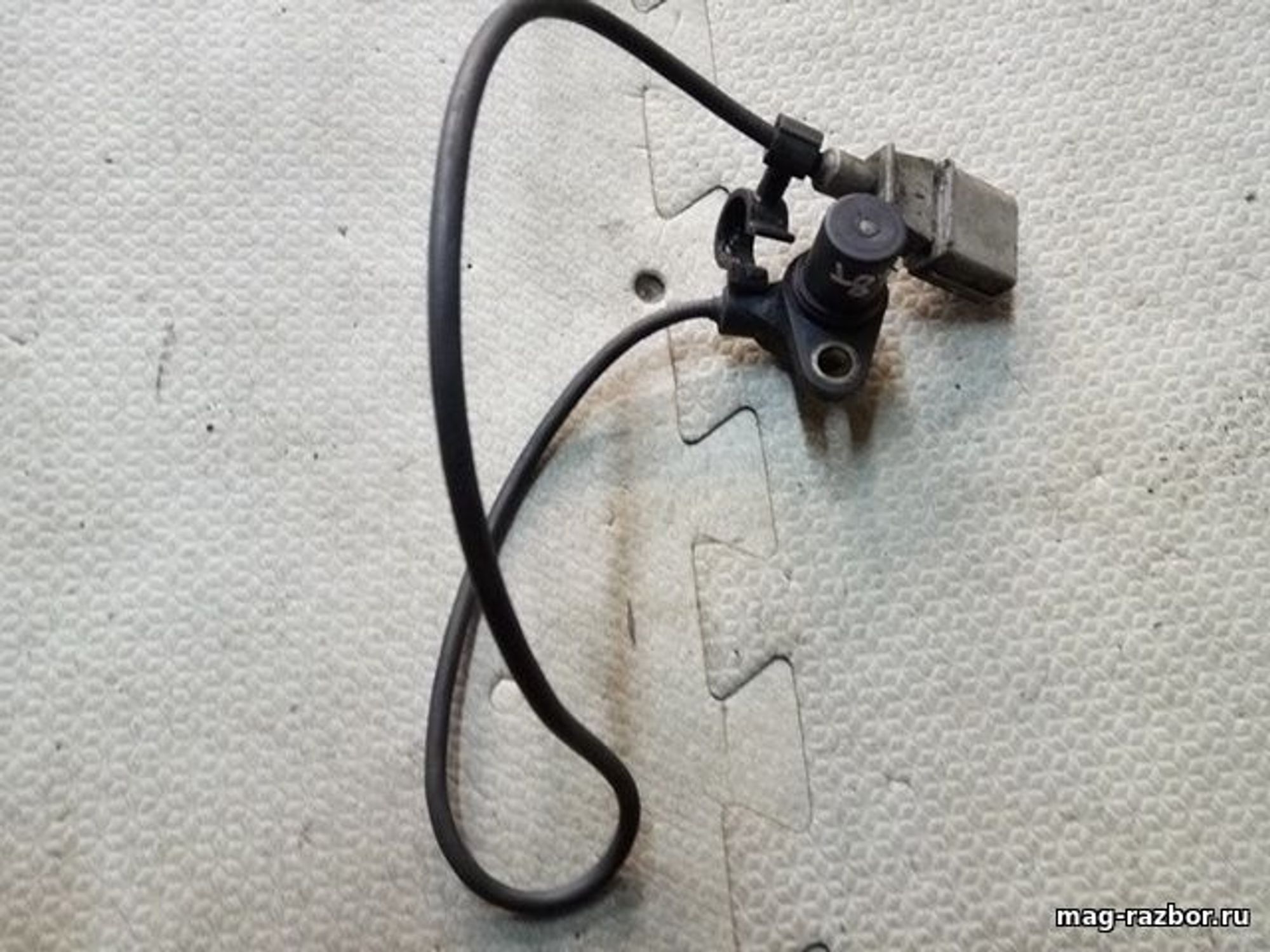 https://ycs.partsauto.market/partsauto-images/thmbs/userImages/d89d66a30f14dbad161fb7a986aa0fe5/part/51271bdb-878e-4499-8437-db26ac15749b_1725607217805.jpg