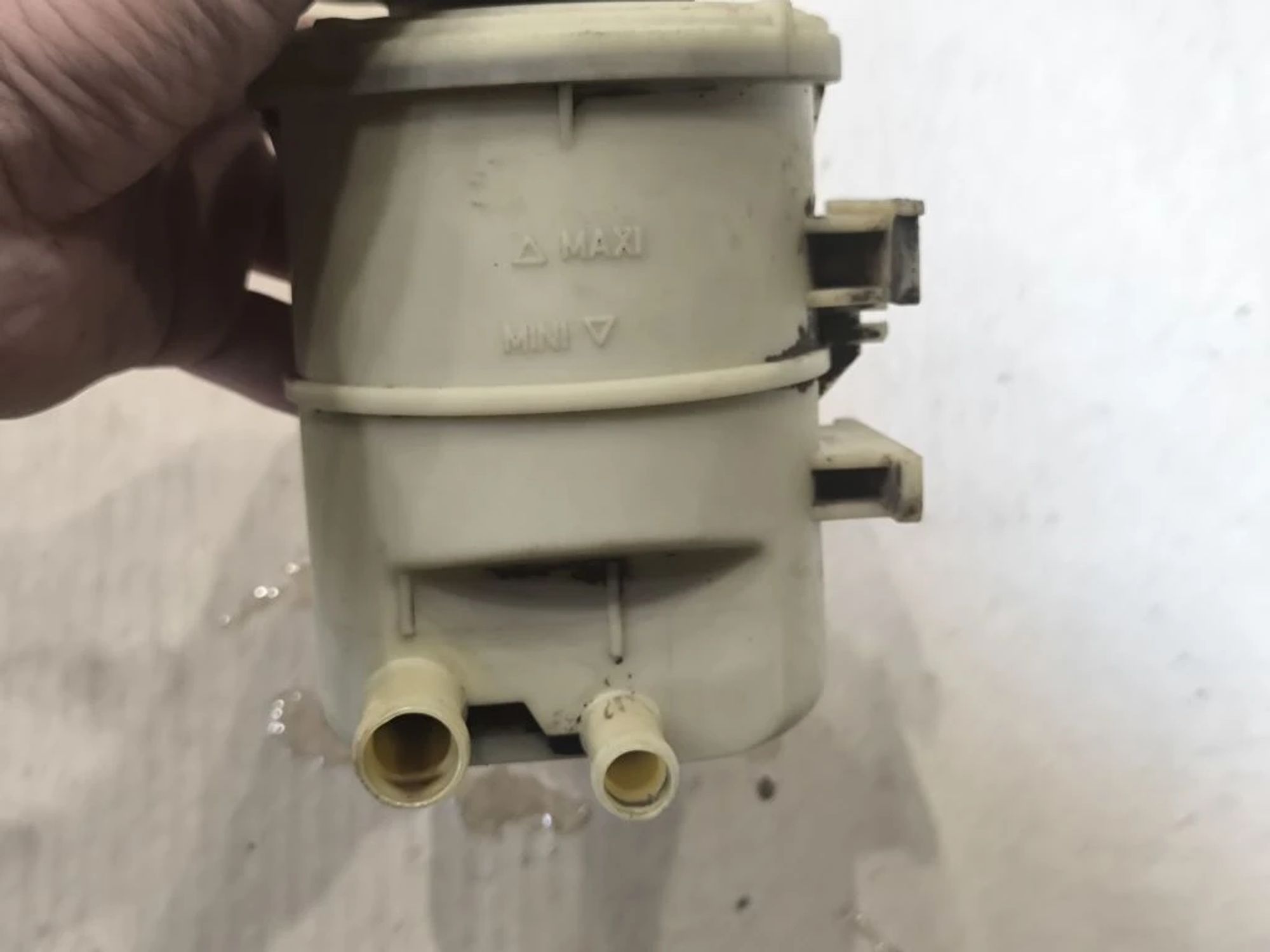 https://ycs.partsauto.market/partsauto-images/thmbs/userImages/d89d66a30f14dbad161fb7a986aa0fe5/part/523643af-55b5-4541-8890-db406fc23d30_1779948162993.jpg