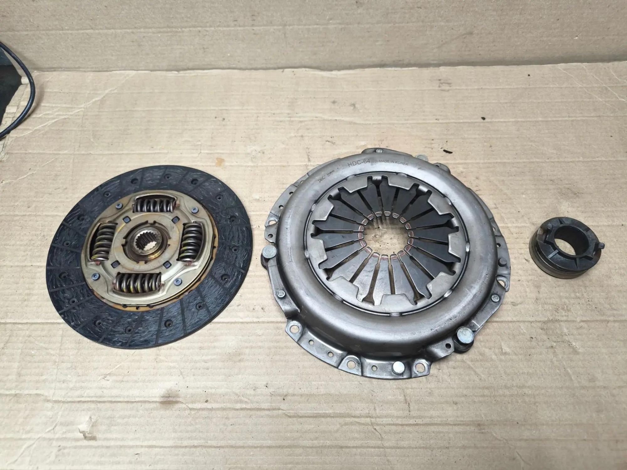 https://ycs.partsauto.market/partsauto-images/thmbs/userImages/d89d66a30f14dbad161fb7a986aa0fe5/part/529d3cd0-95c1-4f69-a425-d6bc789cb1ec_1787033056730.jpg