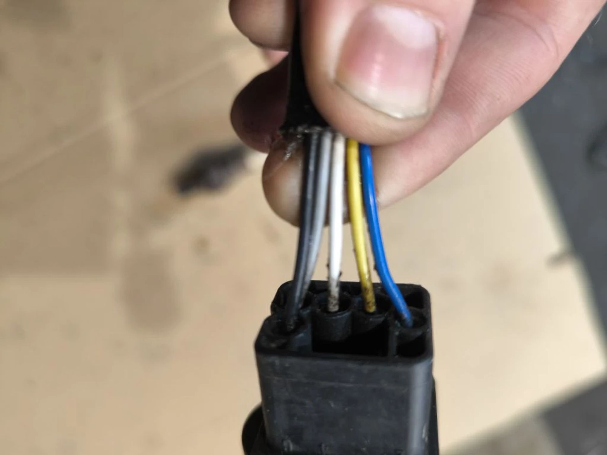 https://ycs.partsauto.market/partsauto-images/thmbs/userImages/d89d66a30f14dbad161fb7a986aa0fe5/part/566dc8d9-b7be-4e6d-a70d-d4a7c3016f39_1776926030548.jpg