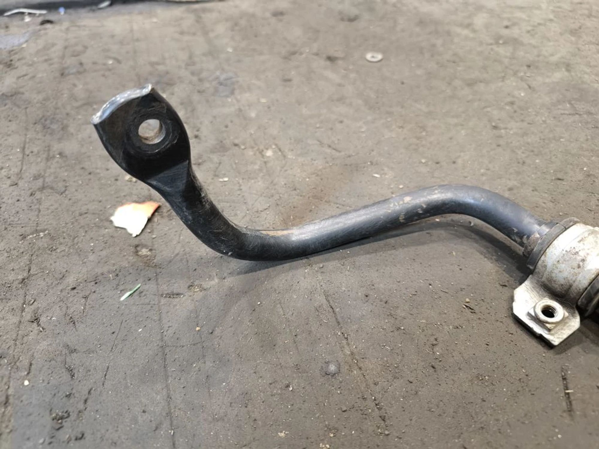 https://ycs.partsauto.market/partsauto-images/thmbs/userImages/d89d66a30f14dbad161fb7a986aa0fe5/part/567838b4-b8f4-4f2f-bf32-2382e0e1185b_1776680376406.jpg