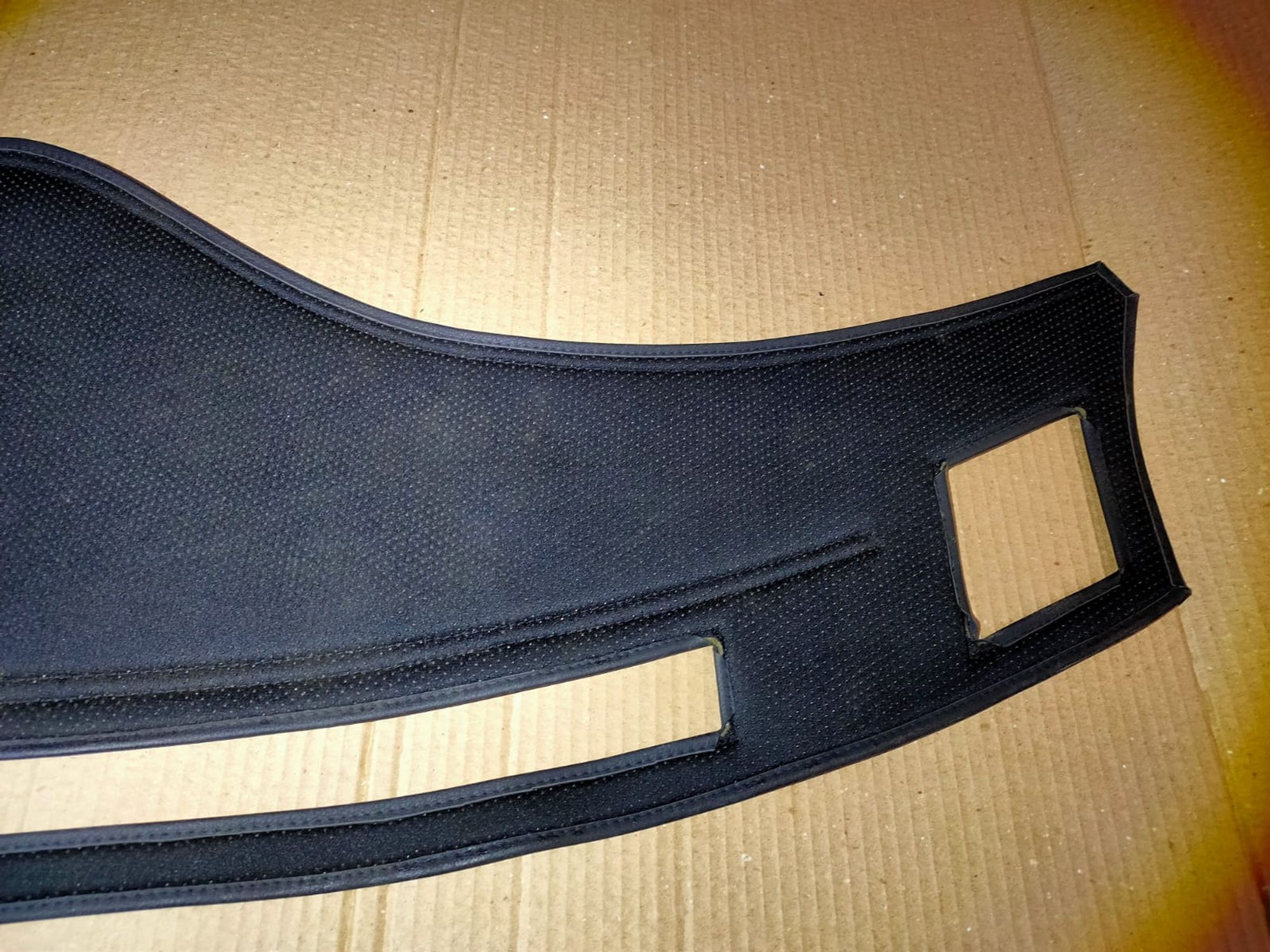 https://ycs.partsauto.market/partsauto-images/thmbs/userImages/d89d66a30f14dbad161fb7a986aa0fe5/part/567f40a2-0de6-40ef-8540-476af524fcc9_1746099484951.jpg