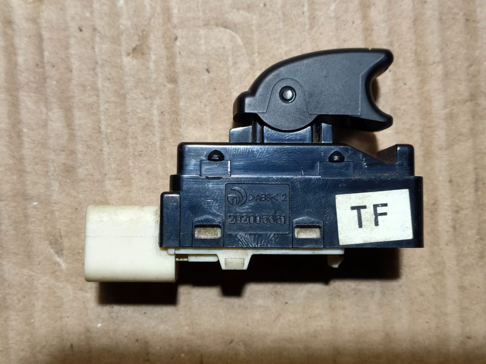 https://ycs.partsauto.market/partsauto-images/thmbs/userImages/d89d66a30f14dbad161fb7a986aa0fe5/part/56c5d7f1-4e71-4586-8d0d-027141e90326_1721992816120.jpg