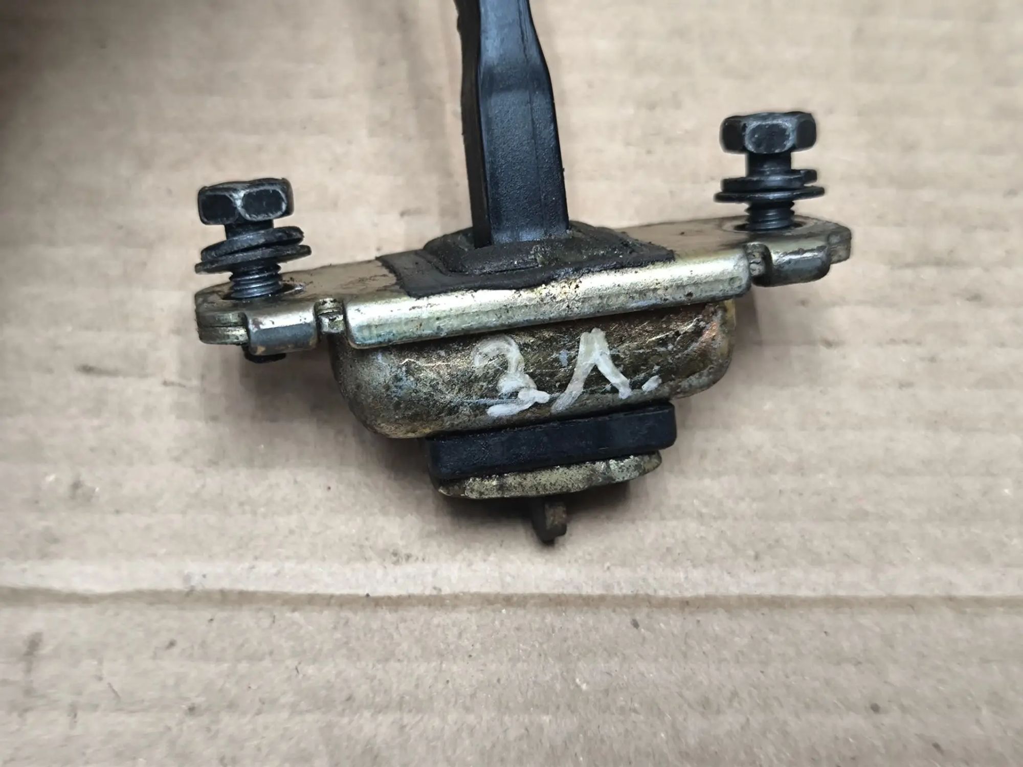 https://ycs.partsauto.market/partsauto-images/thmbs/userImages/d89d66a30f14dbad161fb7a986aa0fe5/part/5751d871-defe-42c0-829f-c630b4334e9c_1784908636272.jpg