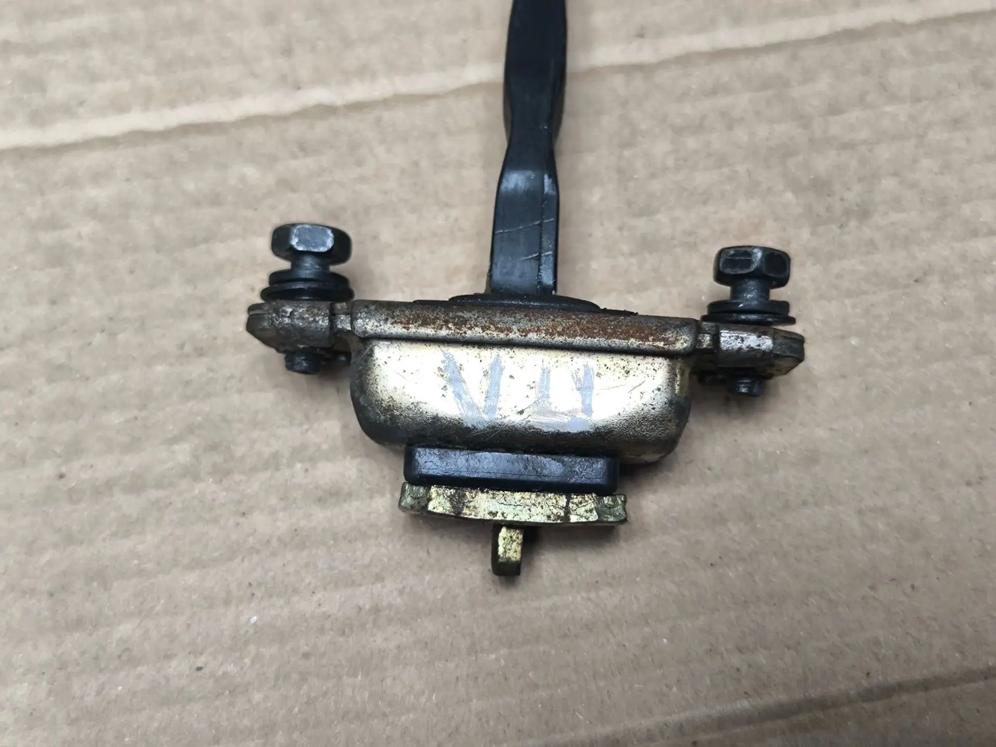 https://ycs.partsauto.market/partsauto-images/thmbs/userImages/d89d66a30f14dbad161fb7a986aa0fe5/part/5789e39e-ec8b-49bb-be9c-4323d921ce55_1784895087157.jpg
