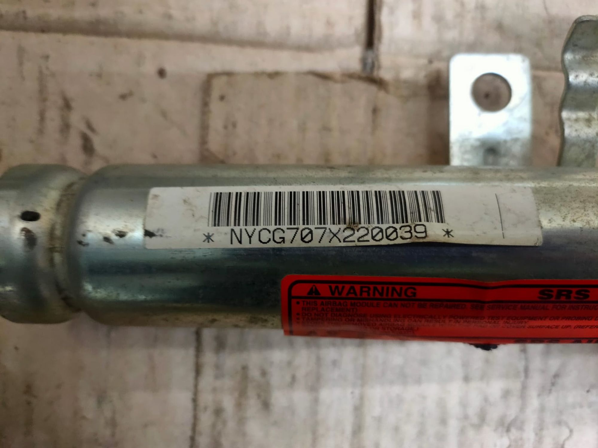 https://ycs.partsauto.market/partsauto-images/thmbs/userImages/d89d66a30f14dbad161fb7a986aa0fe5/part/58008a7e-d9c5-4e41-8c1d-2323351a0ea0_1745560995395.jpg