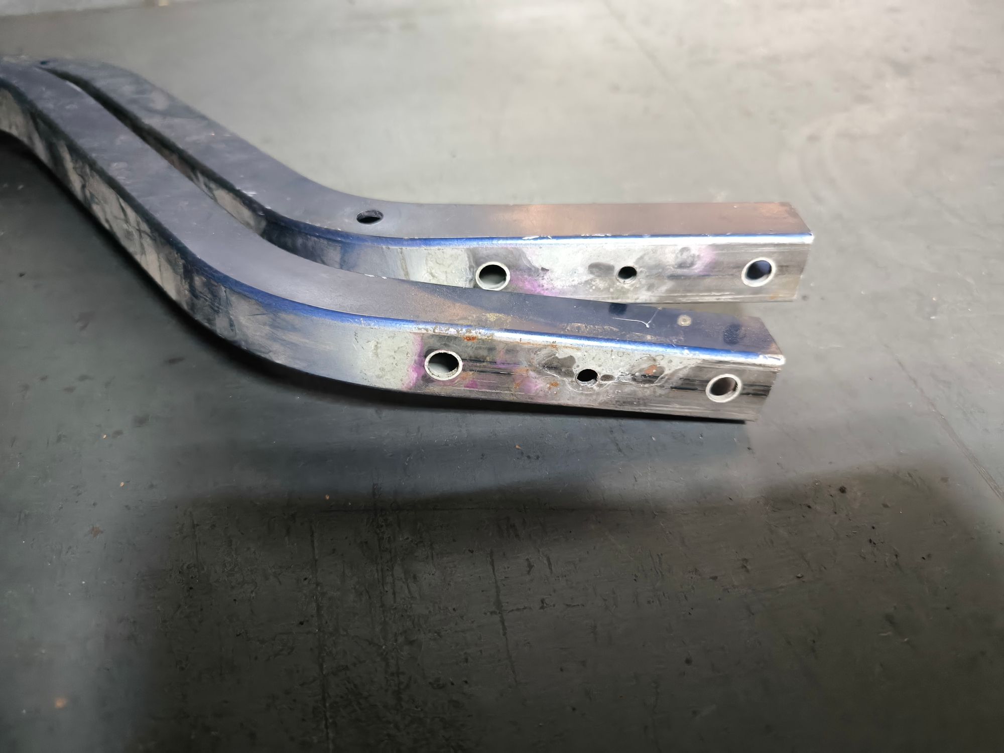 https://ycs.partsauto.market/partsauto-images/thmbs/userImages/d89d66a30f14dbad161fb7a986aa0fe5/part/5840d172-3544-4a07-ad1a-f2c5881f03d1_1780032821317.jpg