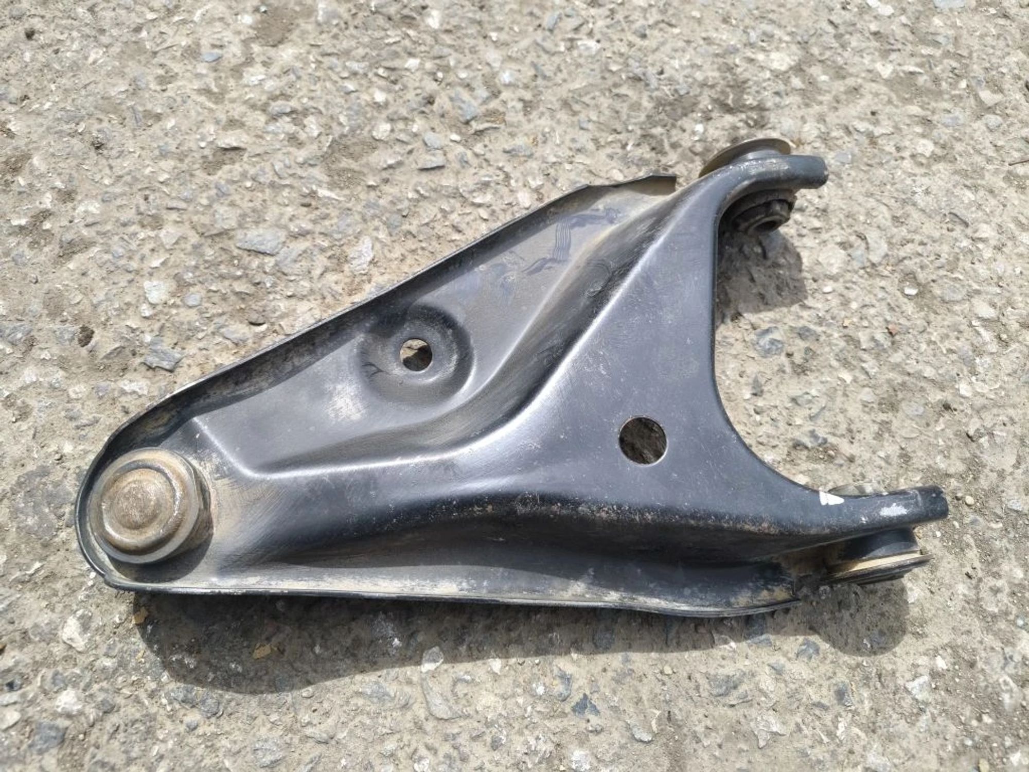 https://ycs.partsauto.market/partsauto-images/thmbs/userImages/d89d66a30f14dbad161fb7a986aa0fe5/part/584f4893-58c4-4b86-a2e7-d40a1fe892a2_1780408224553.jpg