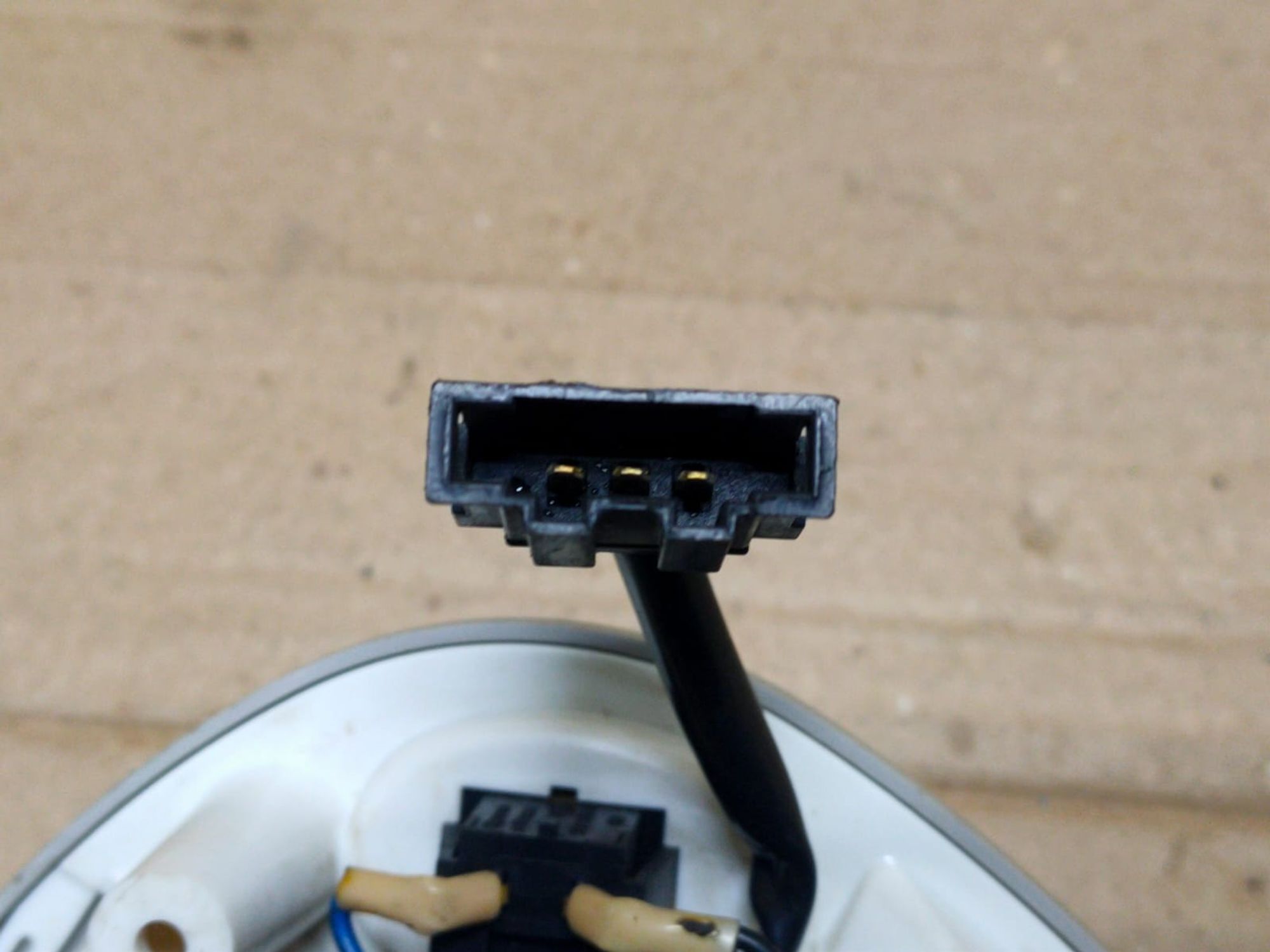 https://ycs.partsauto.market/partsauto-images/thmbs/userImages/d89d66a30f14dbad161fb7a986aa0fe5/part/58c2e2e9-bc23-4d67-8945-71bda5560945_1749638501186.jpg