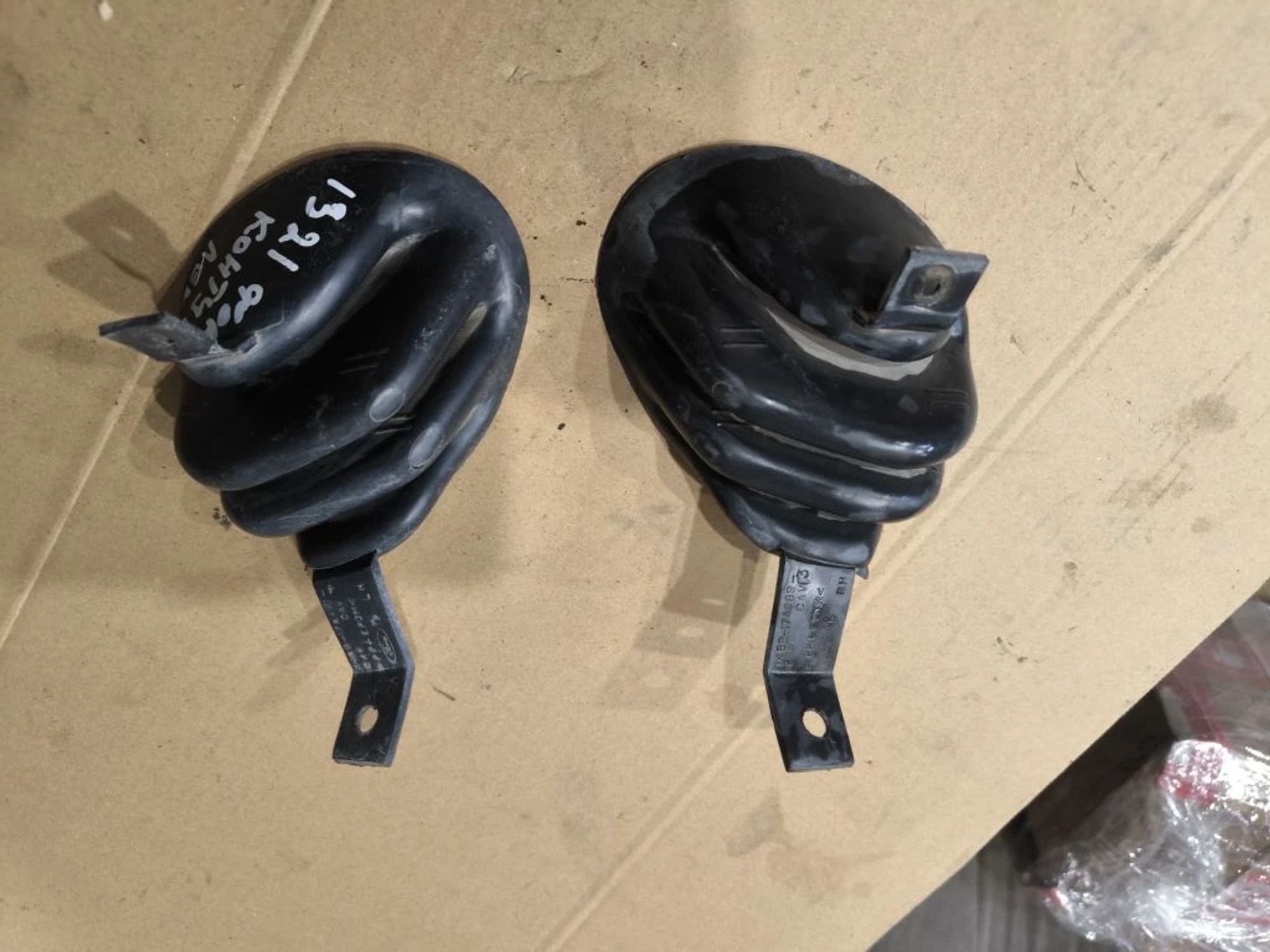 https://ycs.partsauto.market/partsauto-images/thmbs/userImages/d89d66a30f14dbad161fb7a986aa0fe5/part/59c0a766-2904-4b6b-b35d-d60caefa5205_1776848259414.jpg
