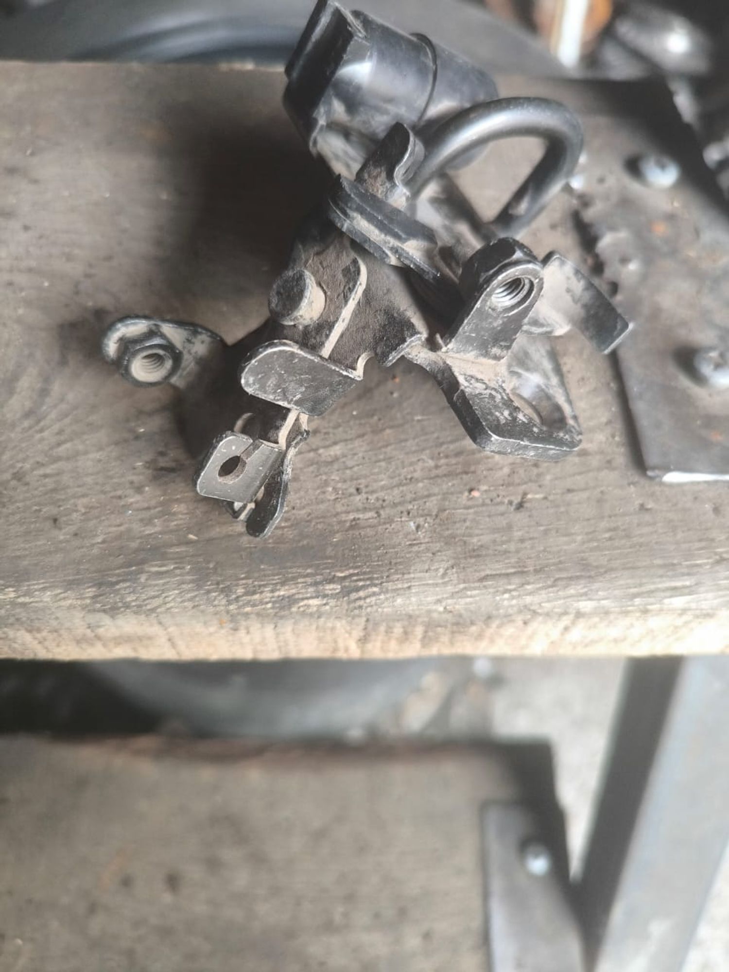 https://ycs.partsauto.market/partsauto-images/thmbs/userImages/d89d66a30f14dbad161fb7a986aa0fe5/part/5ad277f9-70e1-4dd7-aeb4-62be645e90b5_1748692990234.jpg
