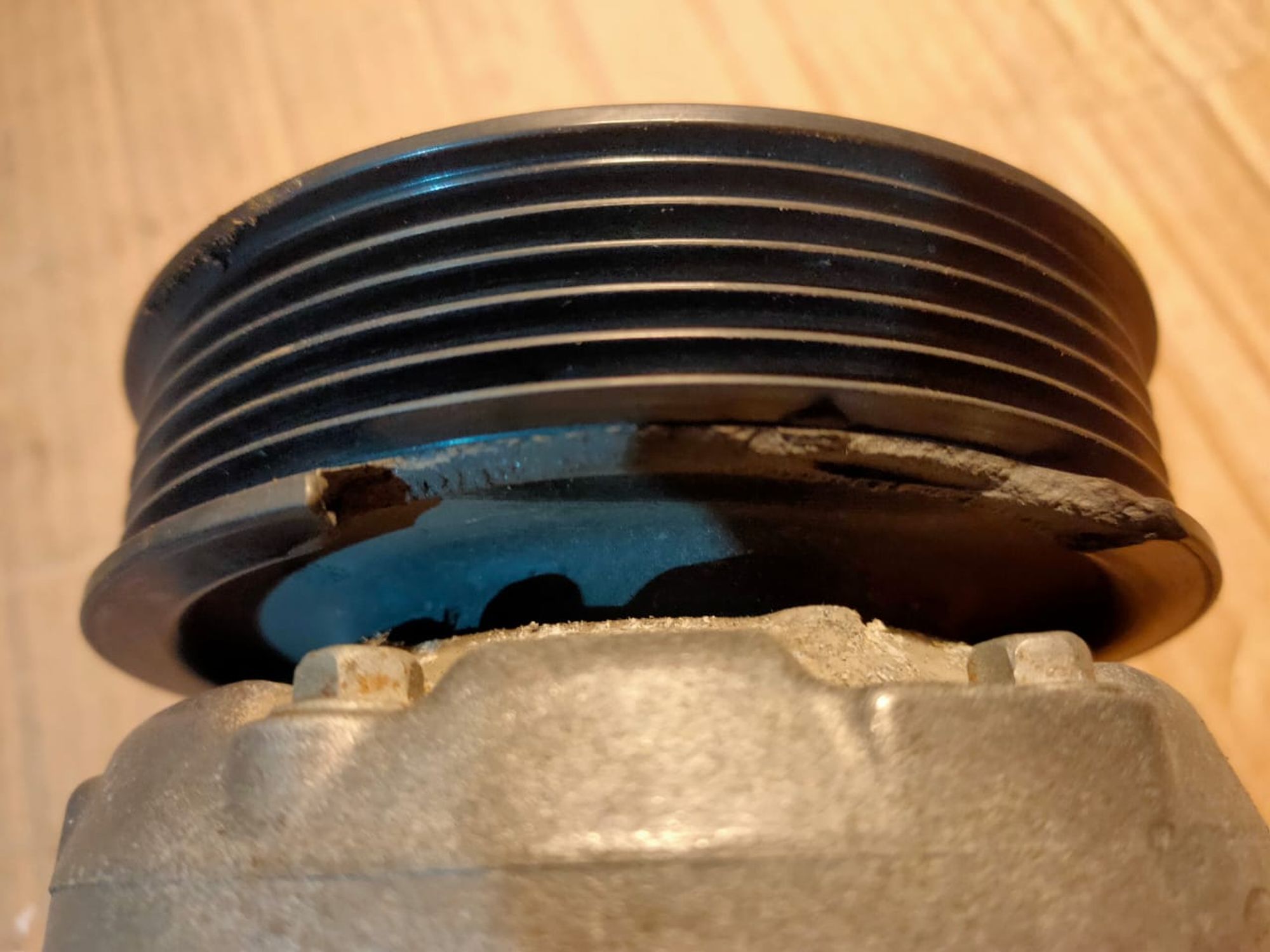 https://ycs.partsauto.market/partsauto-images/thmbs/userImages/d89d66a30f14dbad161fb7a986aa0fe5/part/5b117ed9-4f65-4677-818a-4f5678b571a2_1700049765235.jpg