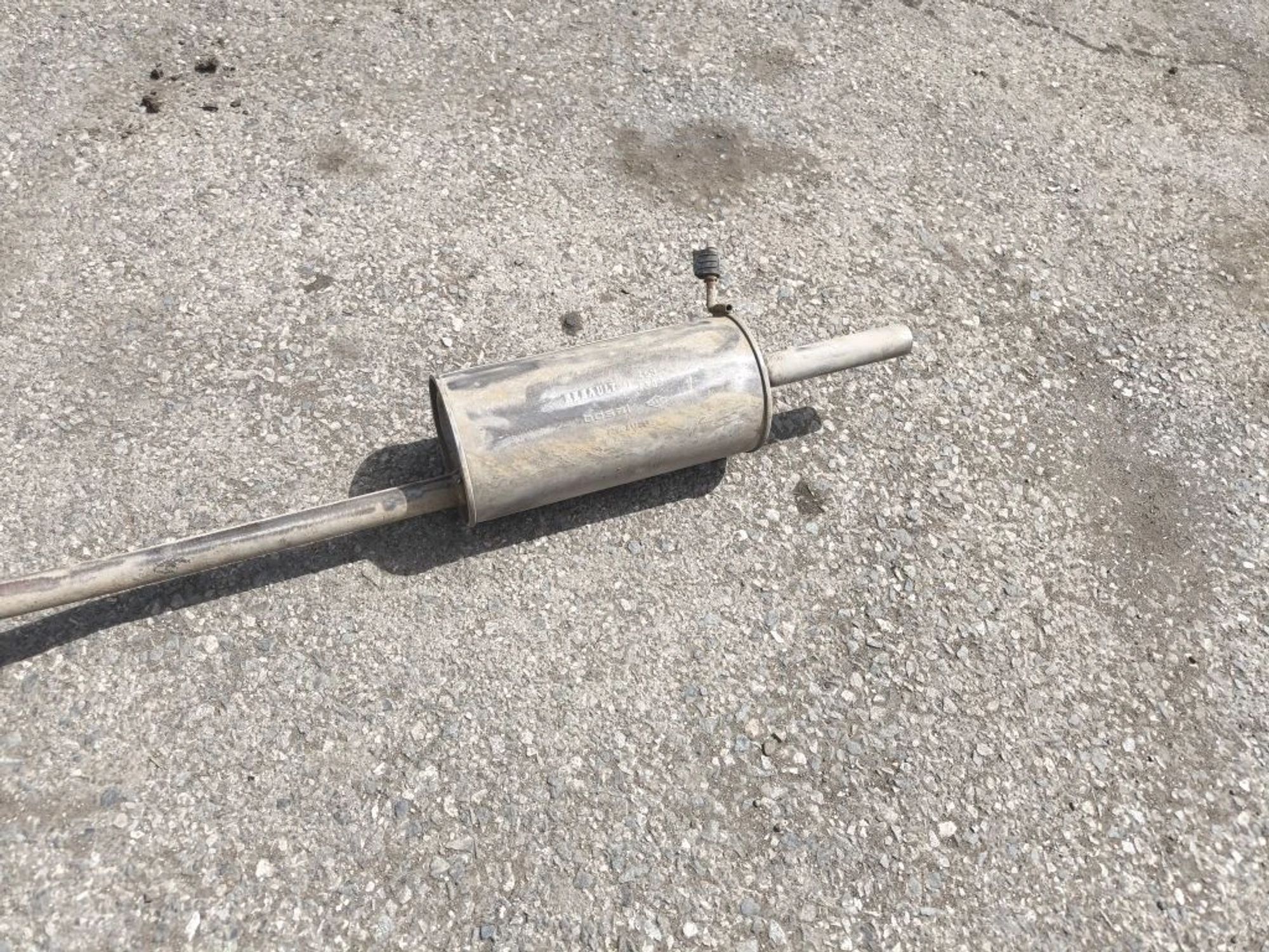 https://ycs.partsauto.market/partsauto-images/thmbs/userImages/d89d66a30f14dbad161fb7a986aa0fe5/part/5c2d73cd-2ec7-494e-82f6-33f7d58dc495_1780467161110.jpg