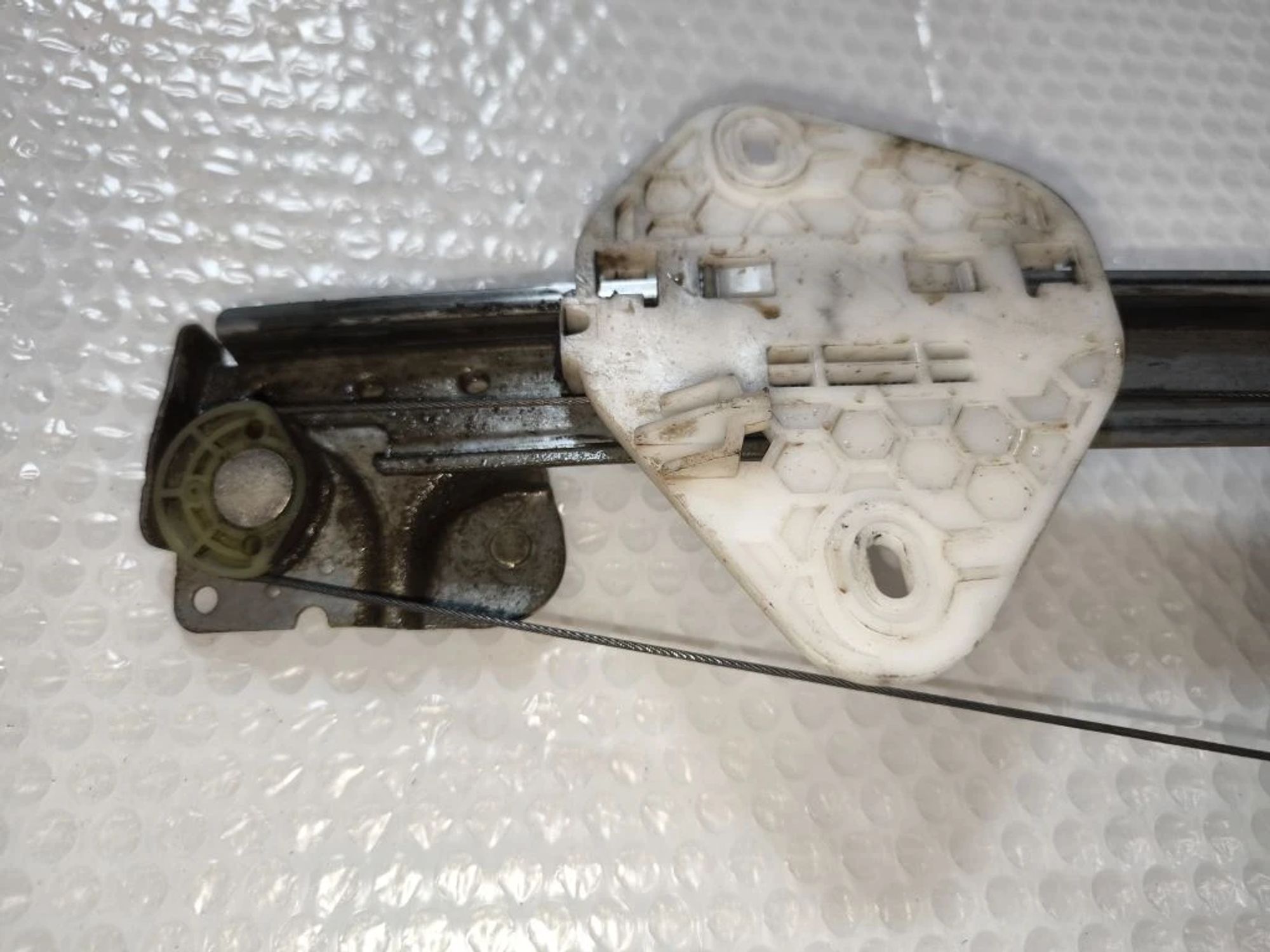 https://ycs.partsauto.market/partsauto-images/thmbs/userImages/d89d66a30f14dbad161fb7a986aa0fe5/part/5c7f0045-98ad-4d2b-b8c4-252b5ef9dfe7_1777368545099.jpg