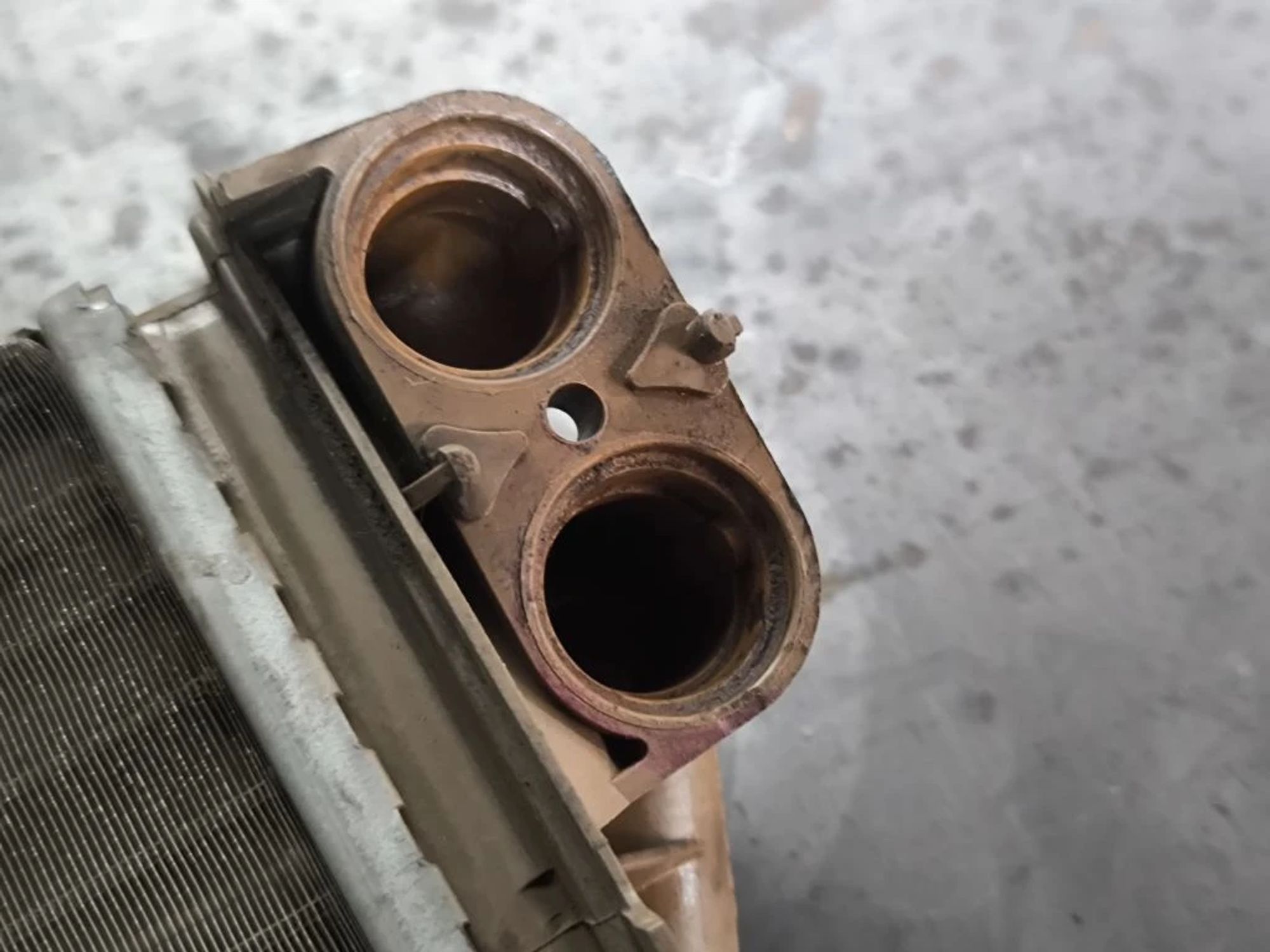 https://ycs.partsauto.market/partsauto-images/thmbs/userImages/d89d66a30f14dbad161fb7a986aa0fe5/part/5d2560a2-2cd6-4f0d-8fa2-257dc88e8cbd_1780231565809.jpg