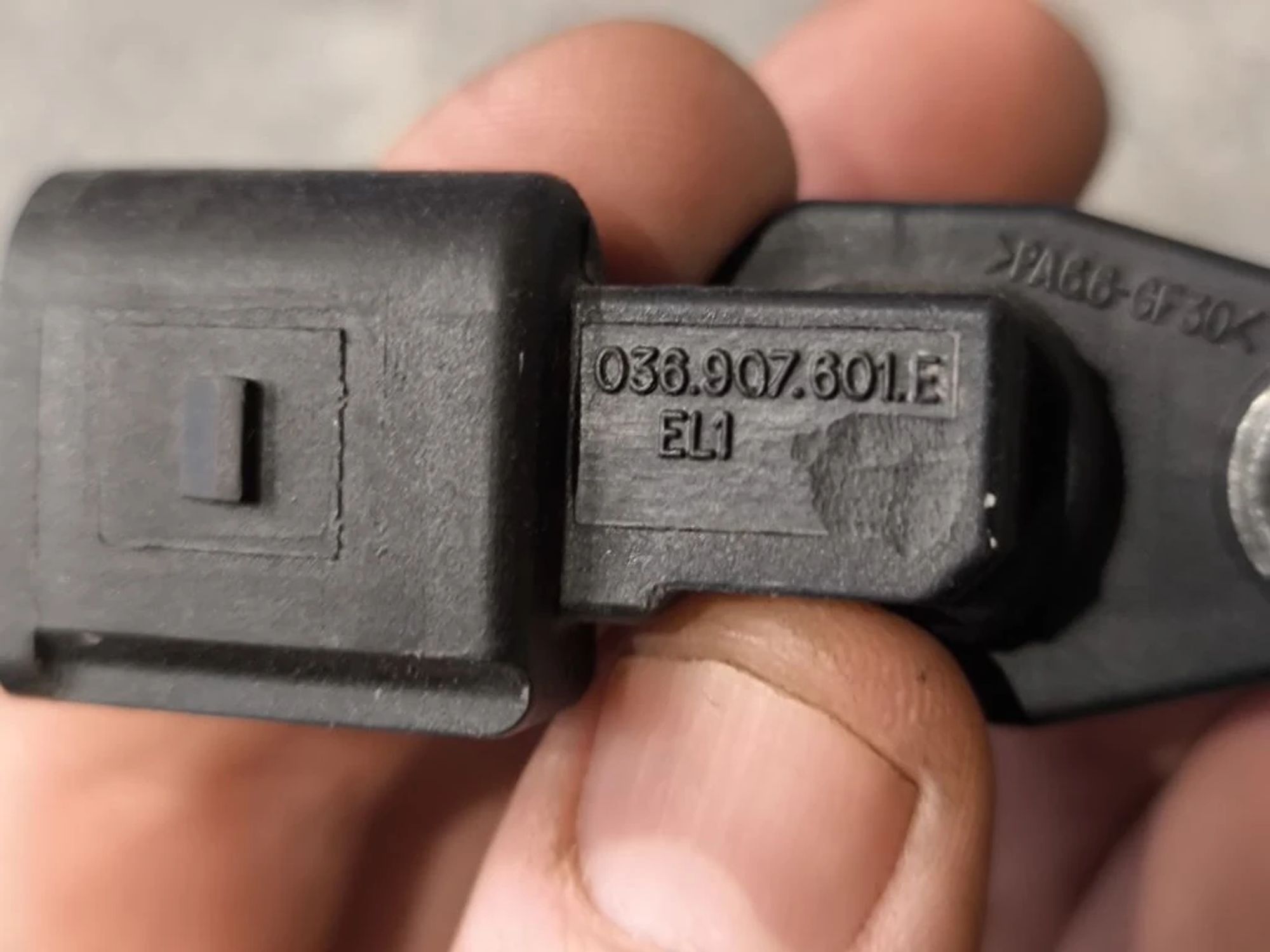 https://ycs.partsauto.market/partsauto-images/thmbs/userImages/d89d66a30f14dbad161fb7a986aa0fe5/part/5d2af12b-a571-4da7-9f3f-bf4456f10e33_1776077676728.jpg