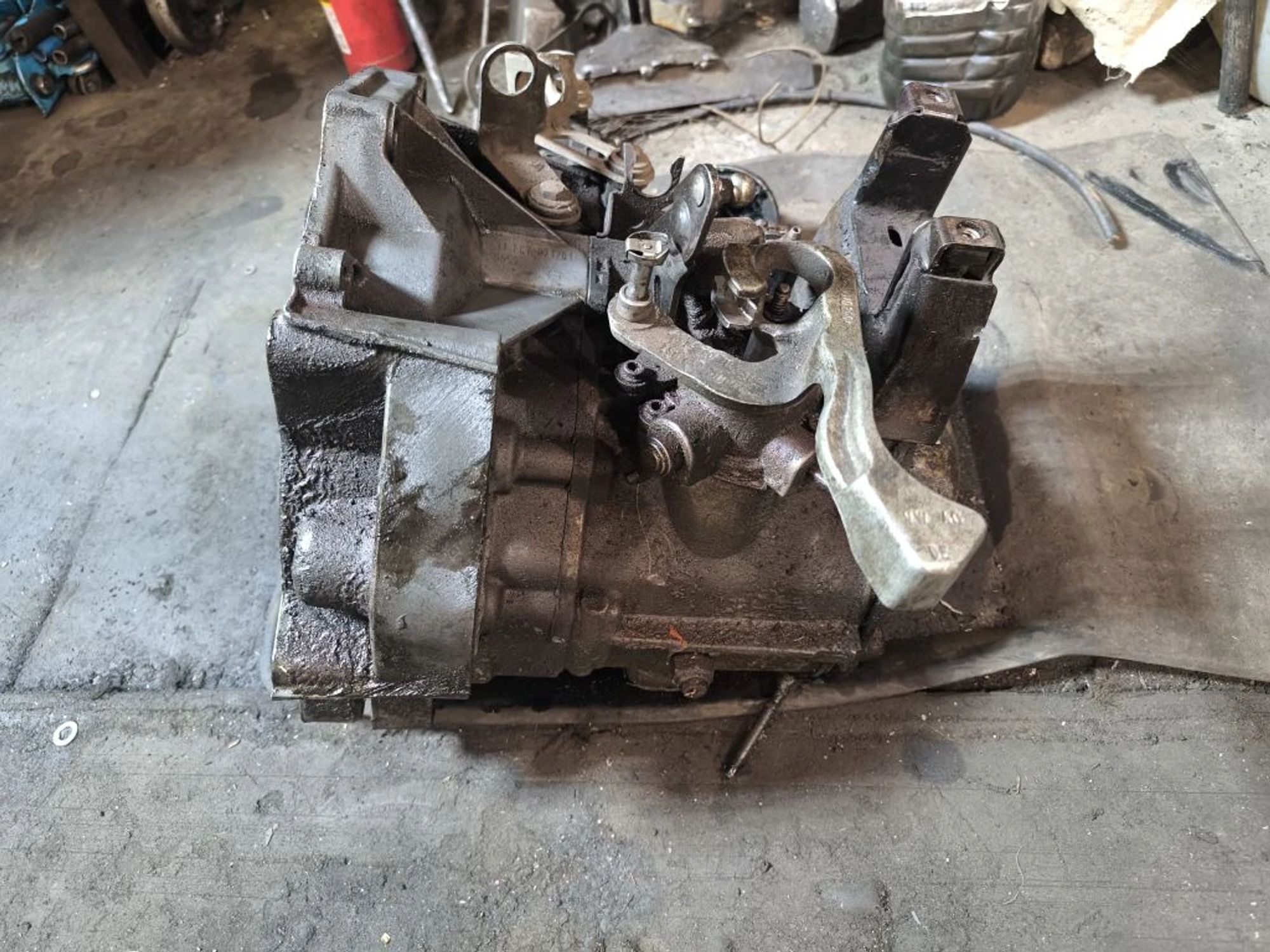 https://ycs.partsauto.market/partsauto-images/thmbs/userImages/d89d66a30f14dbad161fb7a986aa0fe5/part/5da56c8a-9984-4d0d-bec8-06ed5df18c75_1777286898730.jpg
