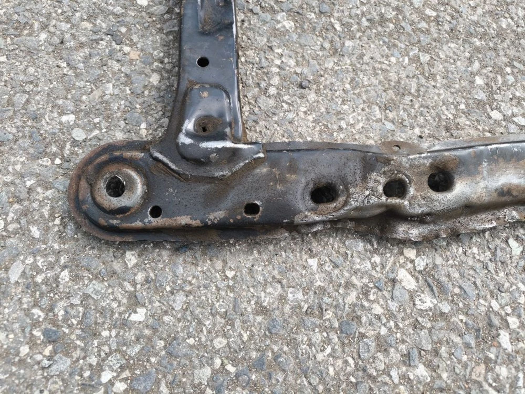https://ycs.partsauto.market/partsauto-images/thmbs/userImages/d89d66a30f14dbad161fb7a986aa0fe5/part/5dcca7d8-e6e2-4764-a3f8-82e9b018a4c3_1780408995715.jpg