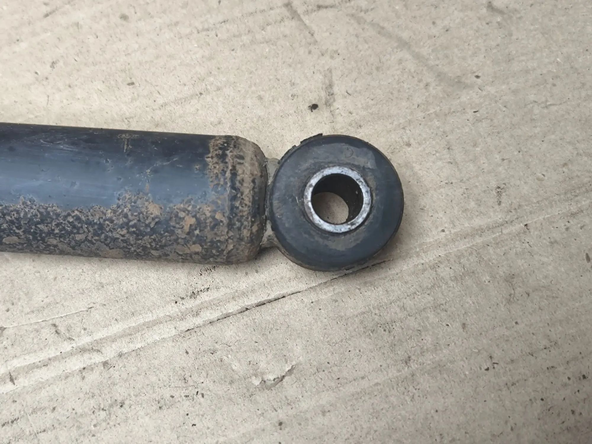 https://ycs.partsauto.market/partsauto-images/thmbs/userImages/d89d66a30f14dbad161fb7a986aa0fe5/part/5e0622f1-6af3-4cbd-8685-ad411349901c_1783855485129.jpg