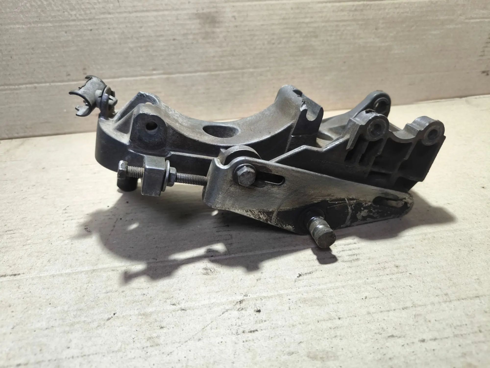 https://ycs.partsauto.market/partsauto-images/thmbs/userImages/d89d66a30f14dbad161fb7a986aa0fe5/part/5e390892-b15e-42c4-ad1a-4590f65576a8_1783053503218.jpg