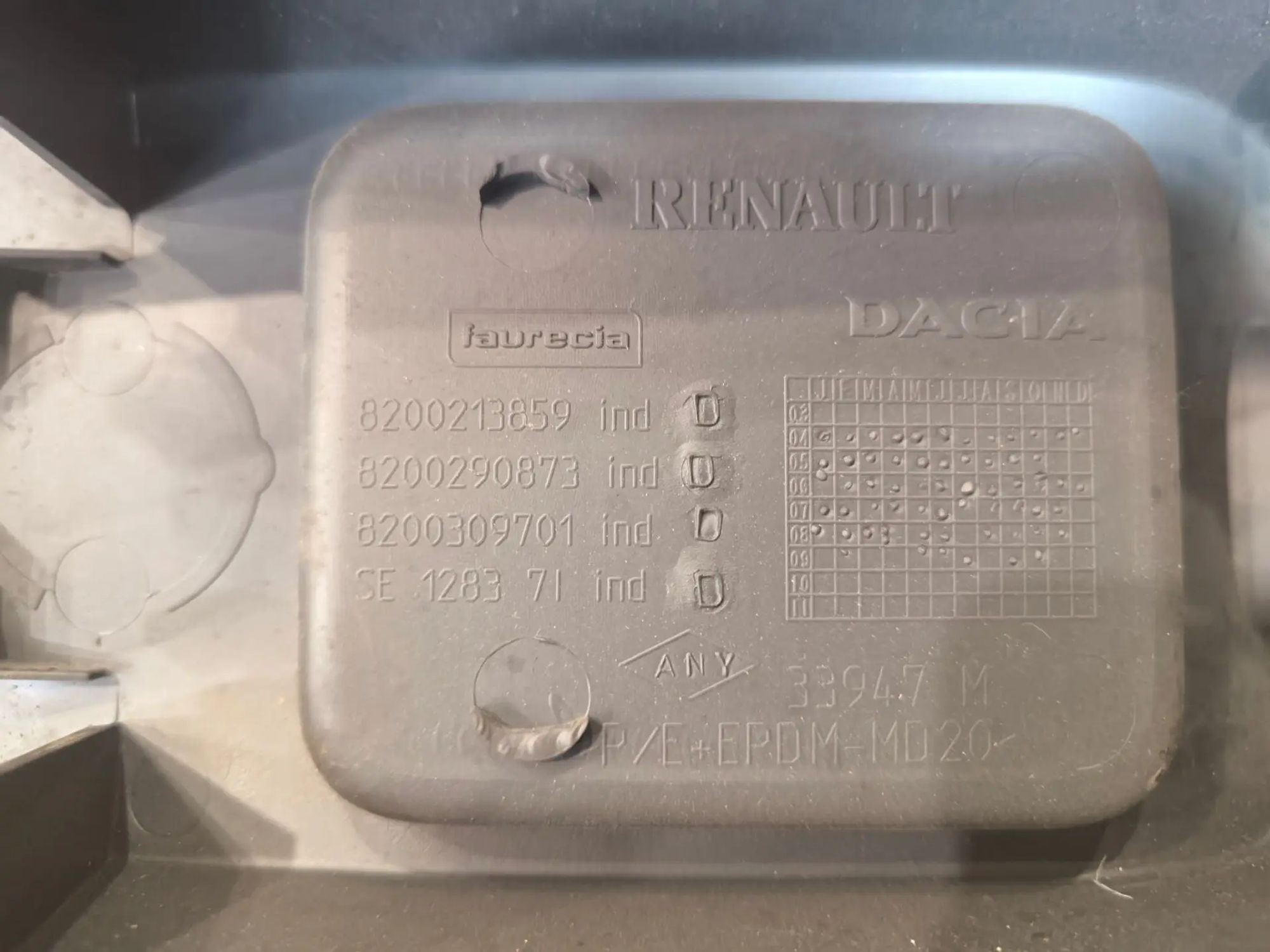 https://ycs.partsauto.market/partsauto-images/thmbs/userImages/d89d66a30f14dbad161fb7a986aa0fe5/part/5f190f5a-fd1e-4f93-905e-0da70be3dace_1781672734585.jpg