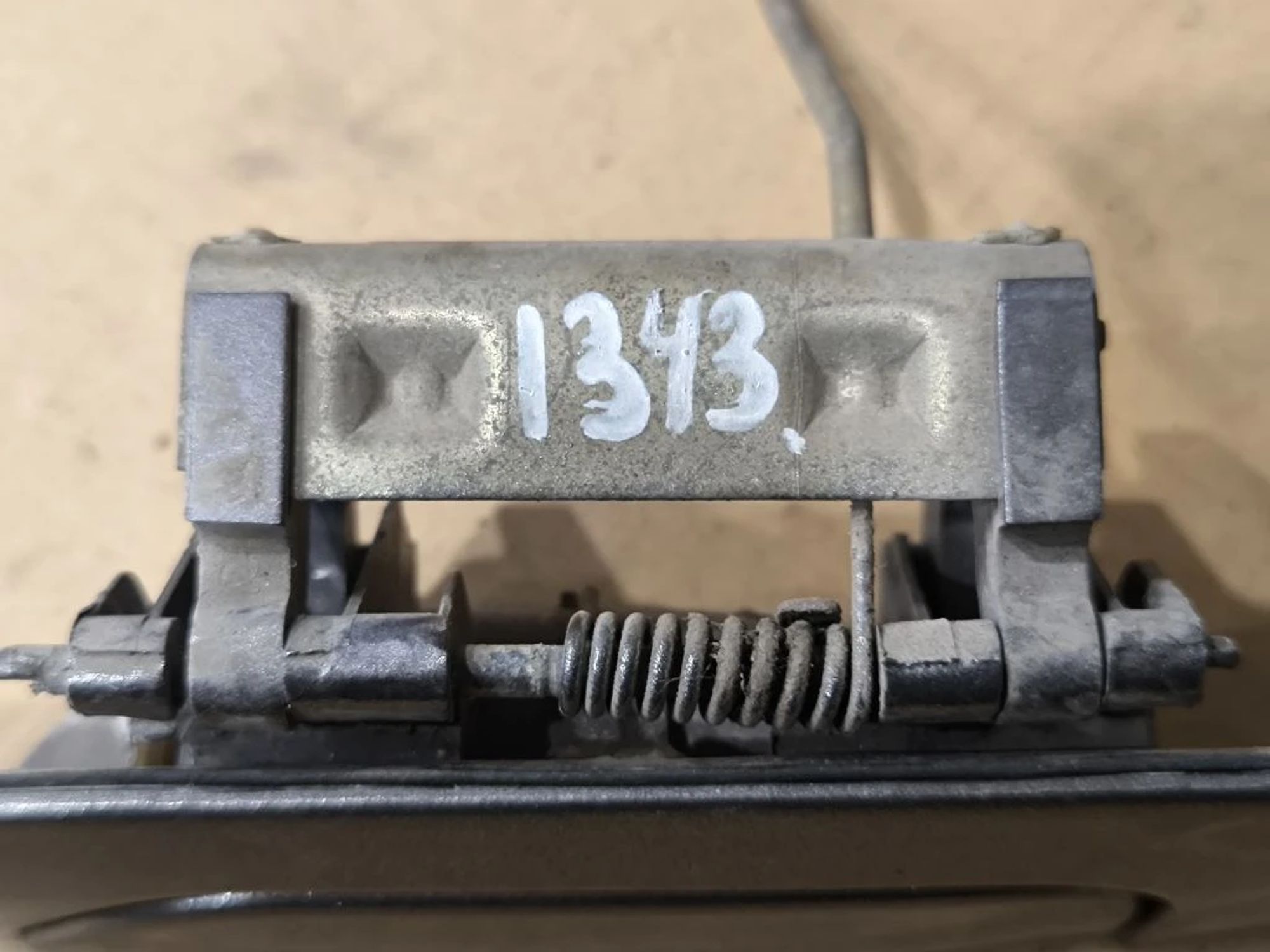 https://ycs.partsauto.market/partsauto-images/thmbs/userImages/d89d66a30f14dbad161fb7a986aa0fe5/part/612cc160-2c93-487f-b96c-397727109ee9_1776848301947.jpg