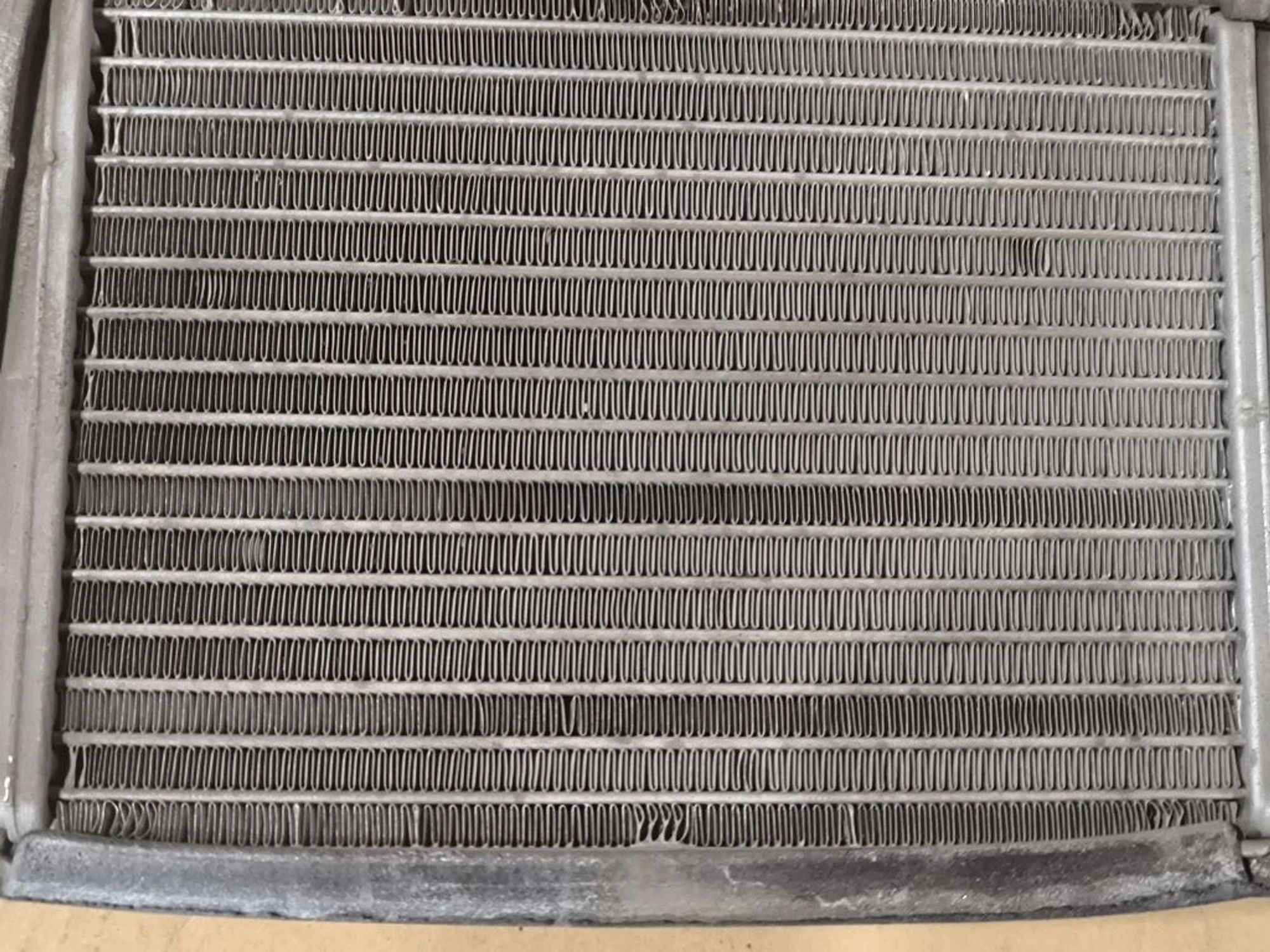 https://ycs.partsauto.market/partsauto-images/thmbs/userImages/d89d66a30f14dbad161fb7a986aa0fe5/part/61e59cf7-0bf7-4ea1-95db-72ba95a50cb2_1776760431910.jpg