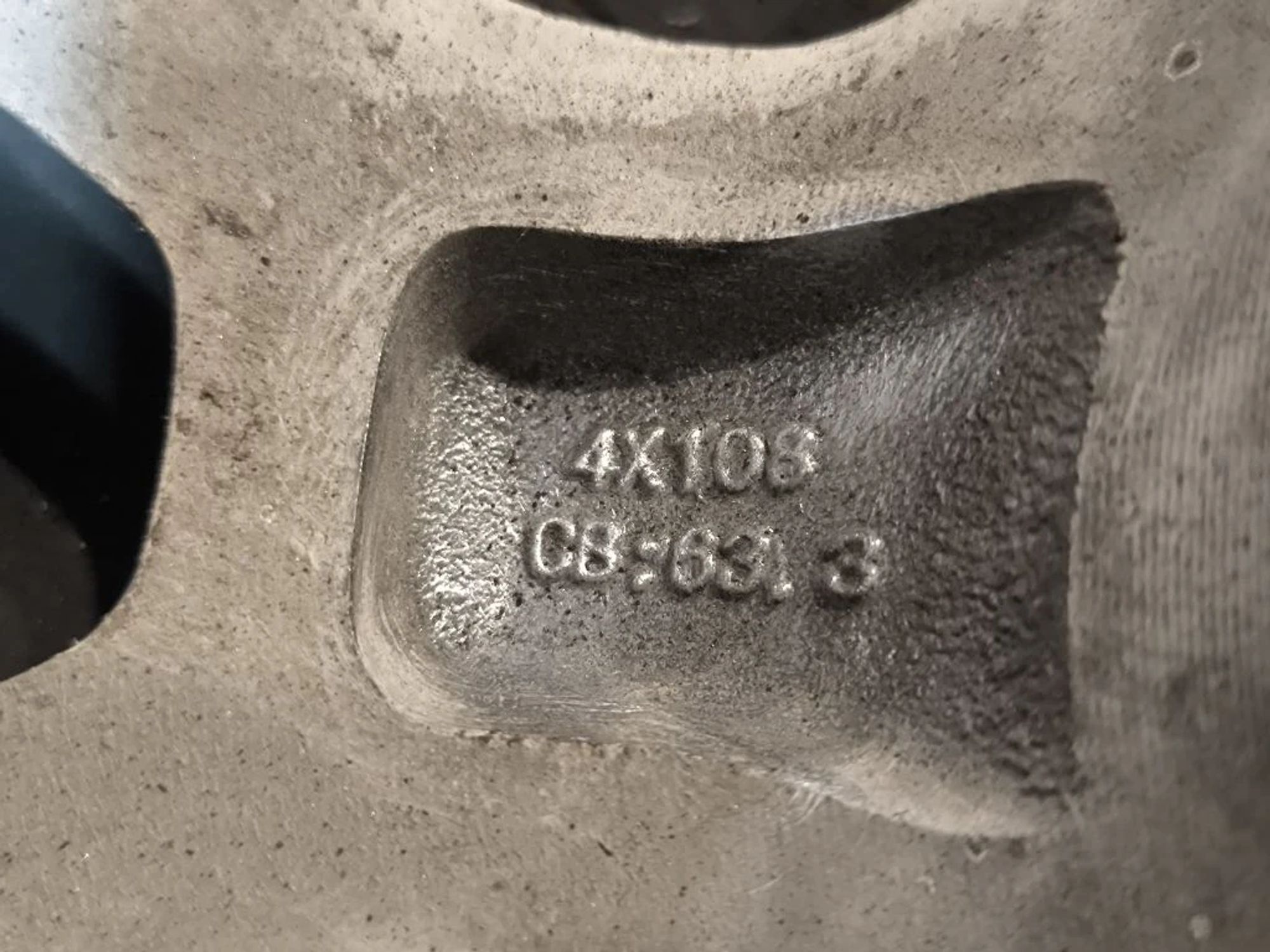 https://ycs.partsauto.market/partsauto-images/thmbs/userImages/d89d66a30f14dbad161fb7a986aa0fe5/part/62fd0554-0c7d-4875-9503-636011431780_1778140134511.jpg