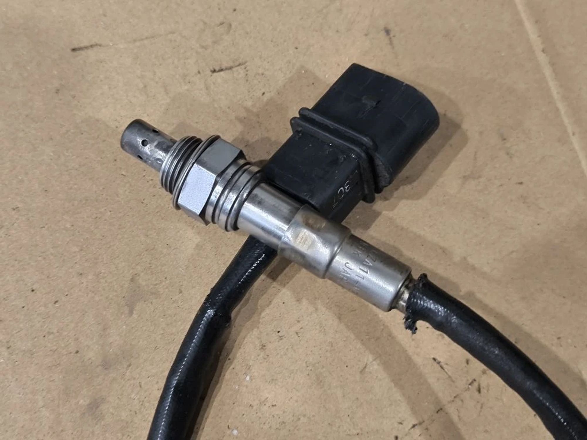 https://ycs.partsauto.market/partsauto-images/thmbs/userImages/d89d66a30f14dbad161fb7a986aa0fe5/part/6308148c-3caa-4cfb-a275-9fdc7c41426c_1776926033592.jpg