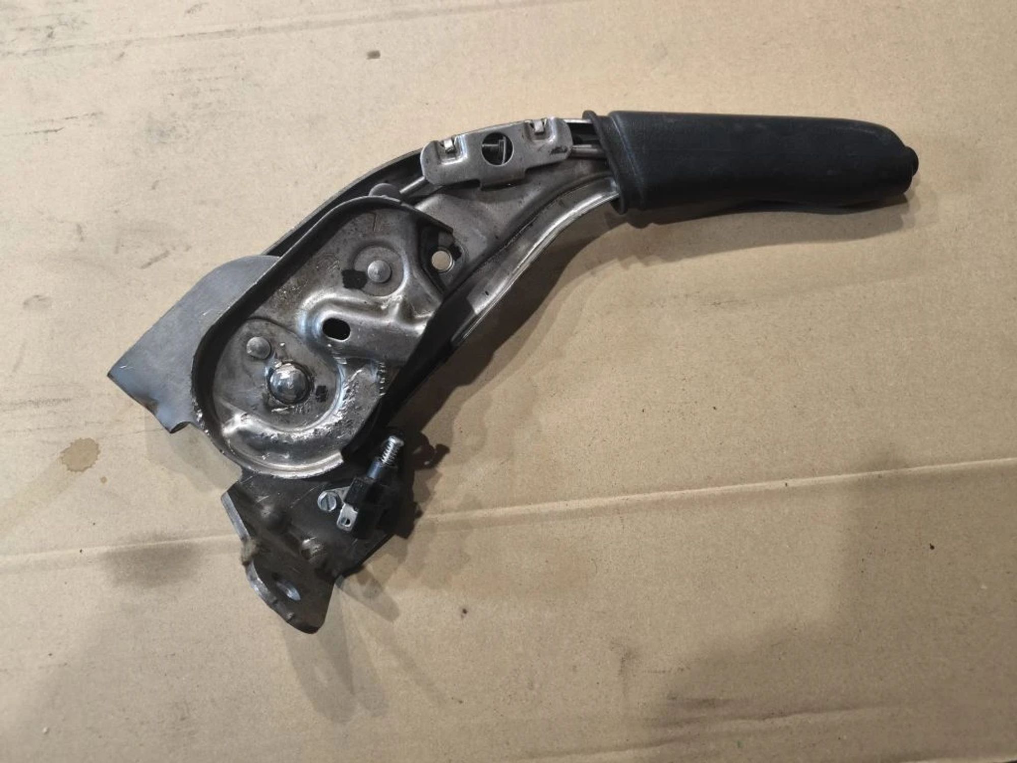 https://ycs.partsauto.market/partsauto-images/thmbs/userImages/d89d66a30f14dbad161fb7a986aa0fe5/part/63f88a91-357c-40b5-ae0f-1086039b50d6_1776751397066.jpg