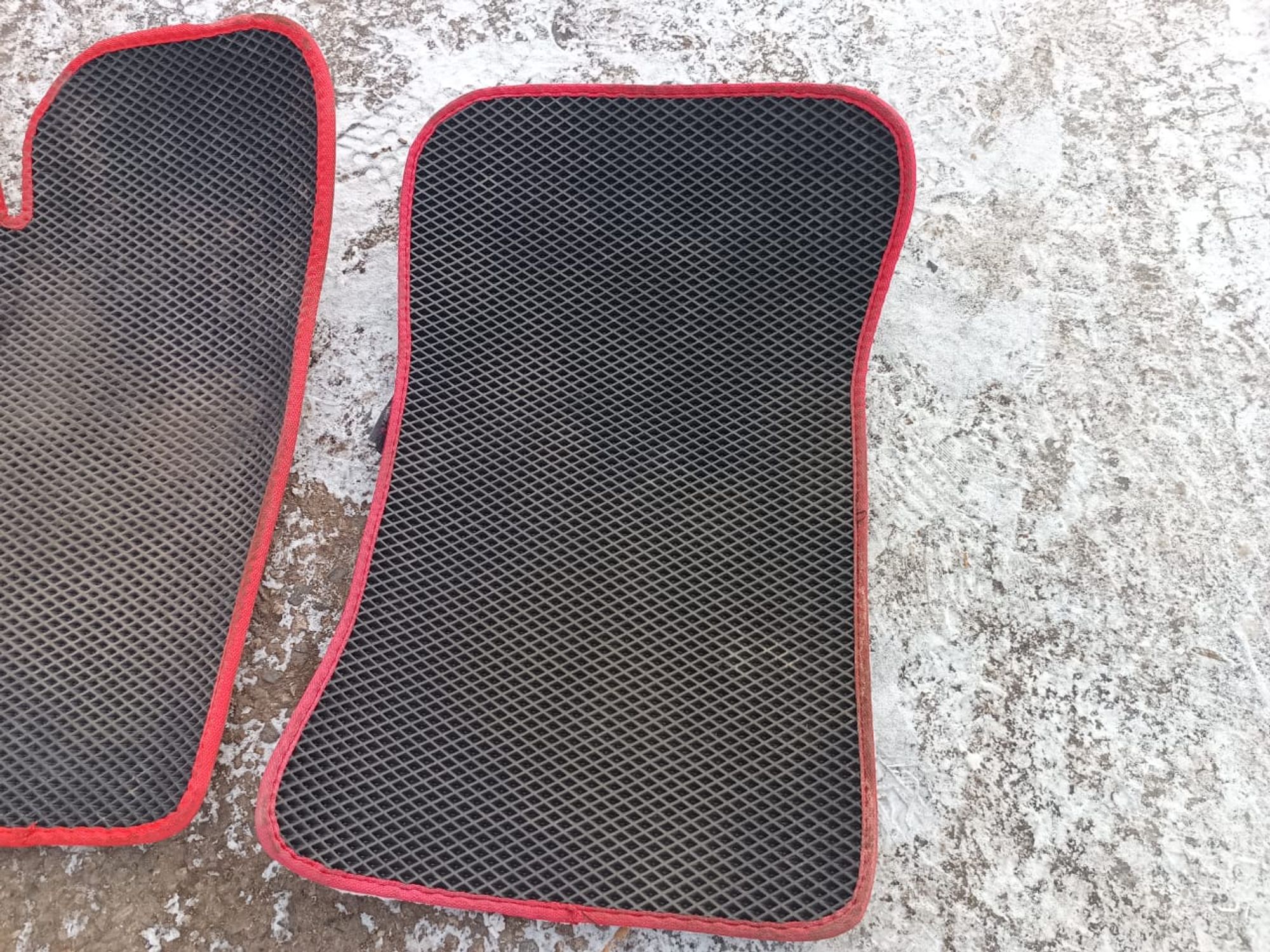 https://ycs.partsauto.market/partsauto-images/thmbs/userImages/d89d66a30f14dbad161fb7a986aa0fe5/part/6457aed6-851b-47d3-a6e7-52a0ee4166e3_1738735466735.jpg