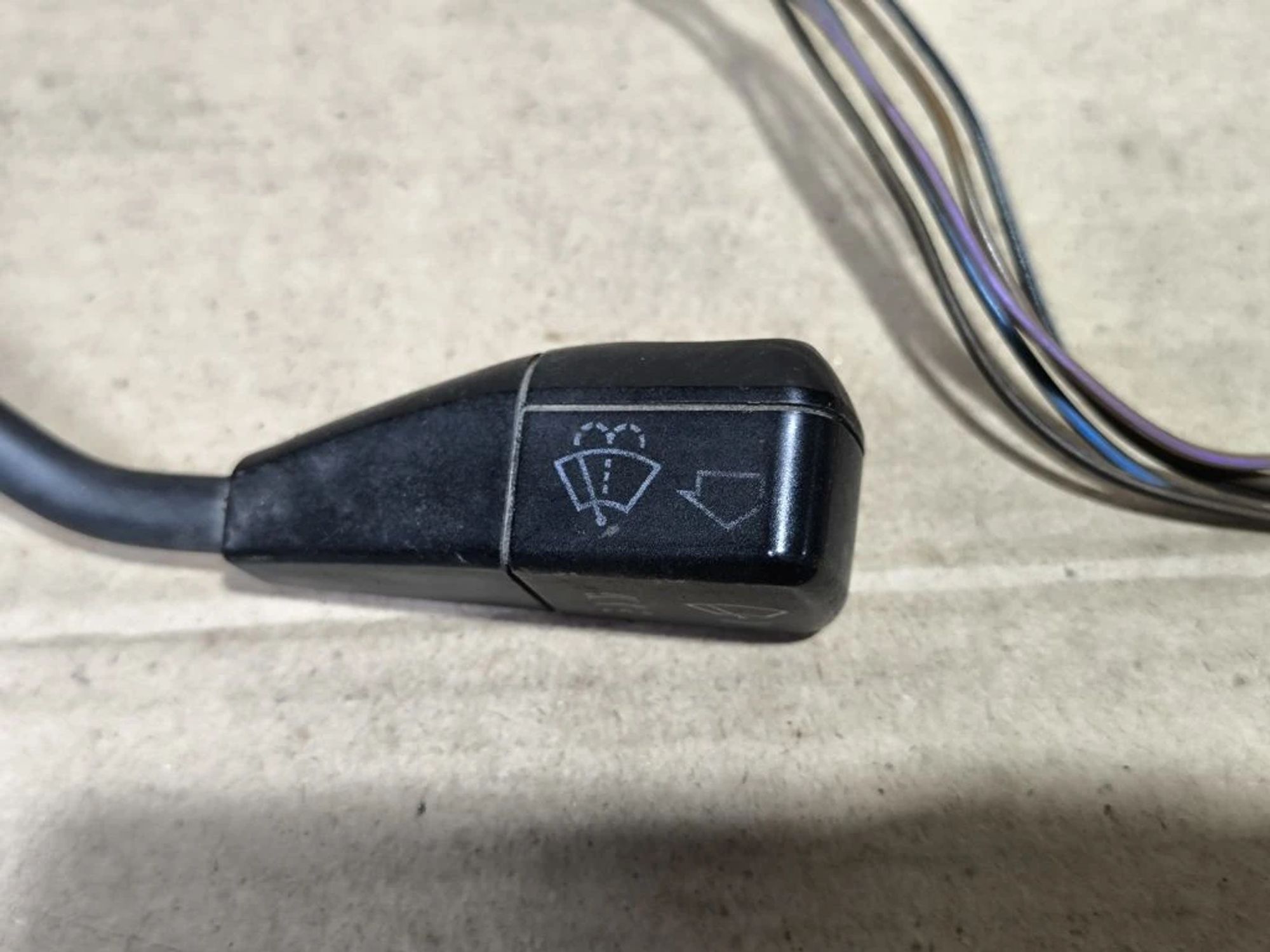 https://ycs.partsauto.market/partsauto-images/thmbs/userImages/d89d66a30f14dbad161fb7a986aa0fe5/part/64612031-4086-4dec-a4cf-843ead2305fd_1781066769002.jpg