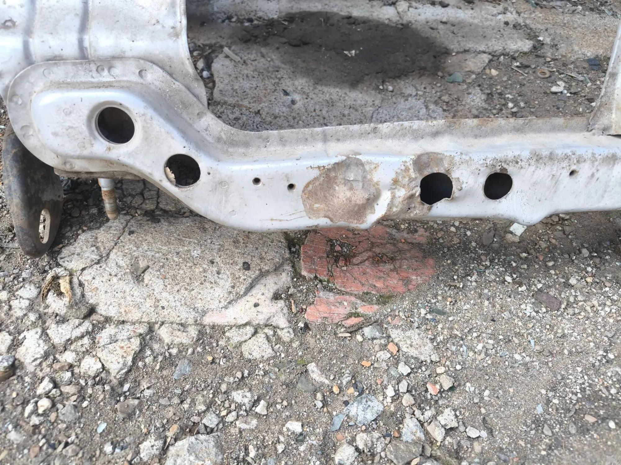 https://ycs.partsauto.market/partsauto-images/thmbs/userImages/d89d66a30f14dbad161fb7a986aa0fe5/part/64b75c7b-2a2e-42c6-ac80-18b74f4096ff_1786286644613.jpg