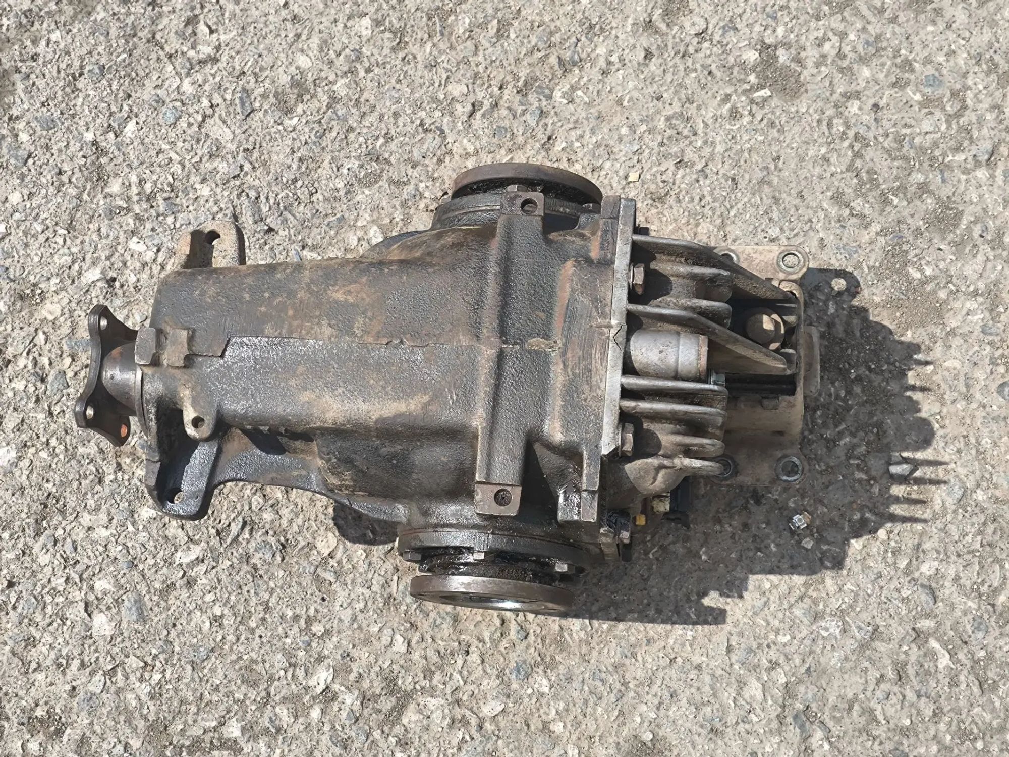 https://ycs.partsauto.market/partsauto-images/thmbs/userImages/d89d66a30f14dbad161fb7a986aa0fe5/part/64d03c27-0db1-486a-b7d7-a73e382713dc_1782408018400.jpg