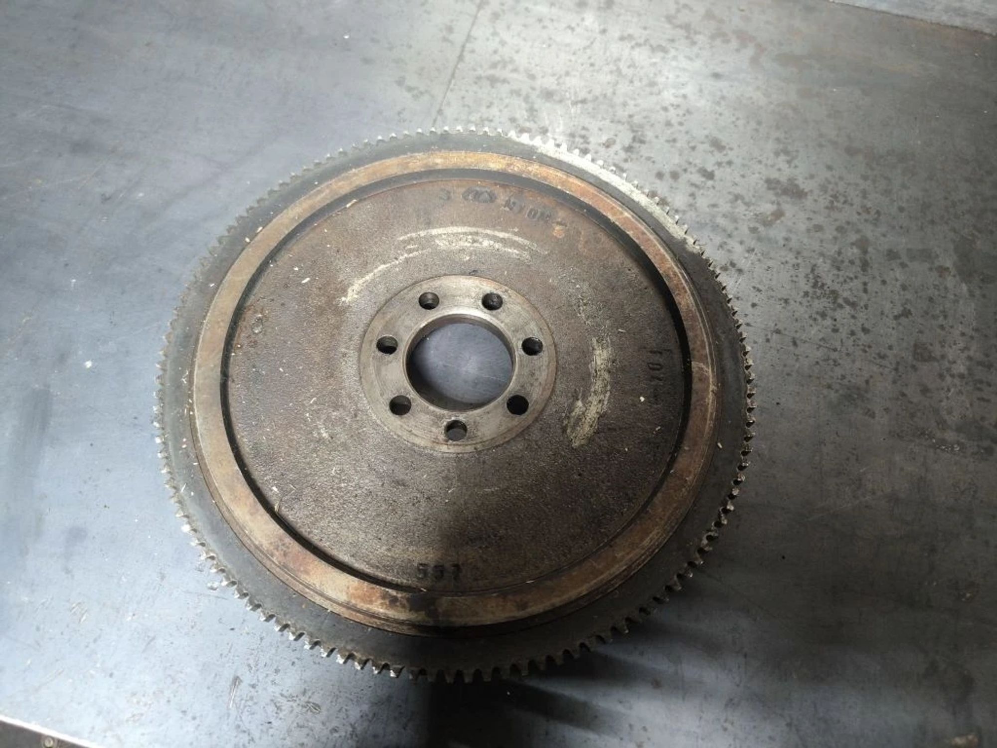 https://ycs.partsauto.market/partsauto-images/thmbs/userImages/d89d66a30f14dbad161fb7a986aa0fe5/part/65582c1d-a5ef-4941-a584-76dd060cac10_1780230031491.jpg