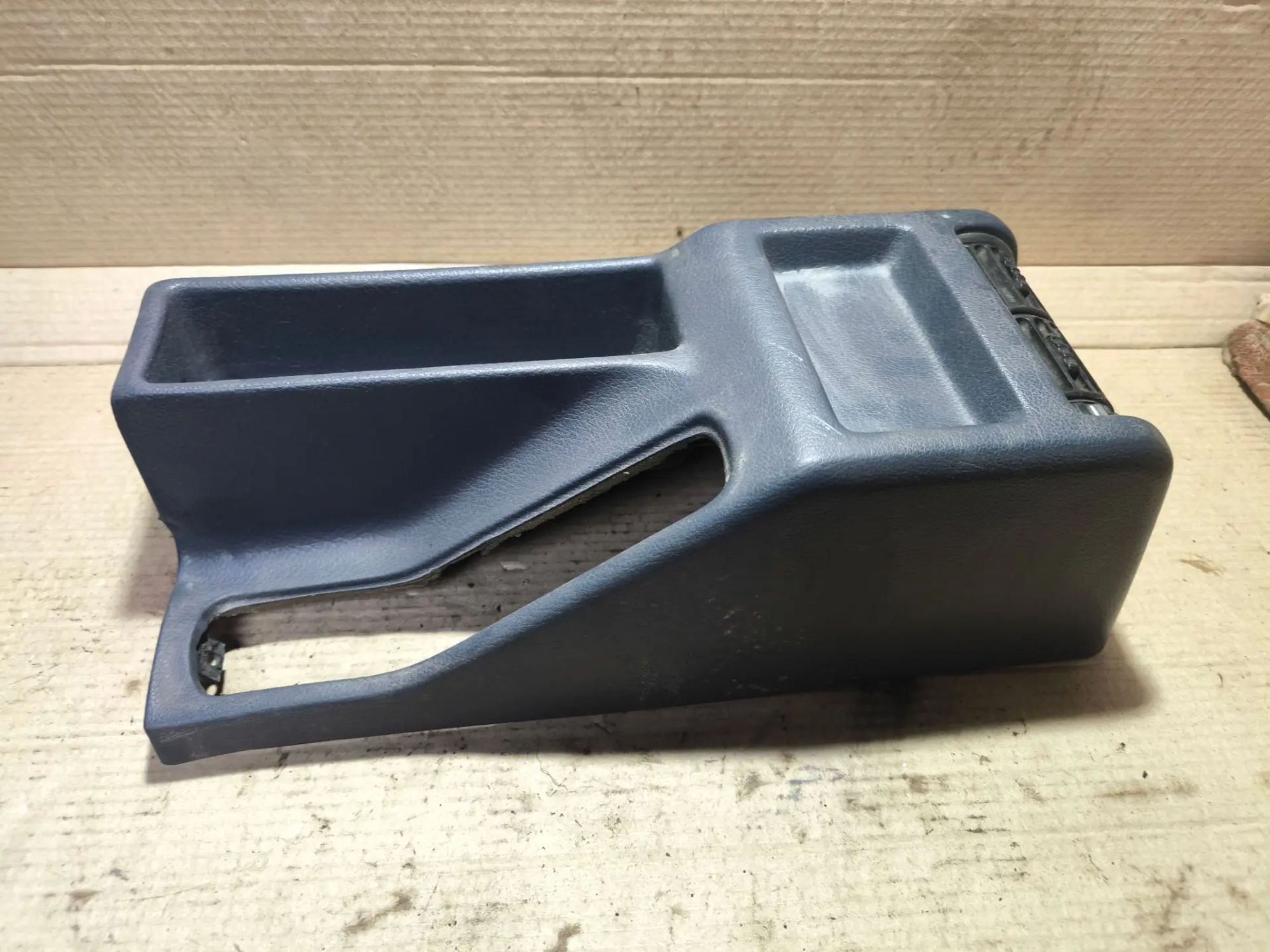 https://ycs.partsauto.market/partsauto-images/thmbs/userImages/d89d66a30f14dbad161fb7a986aa0fe5/part/6746b328-668b-4d2f-89e0-dfe90737433f_1782656226493.jpg