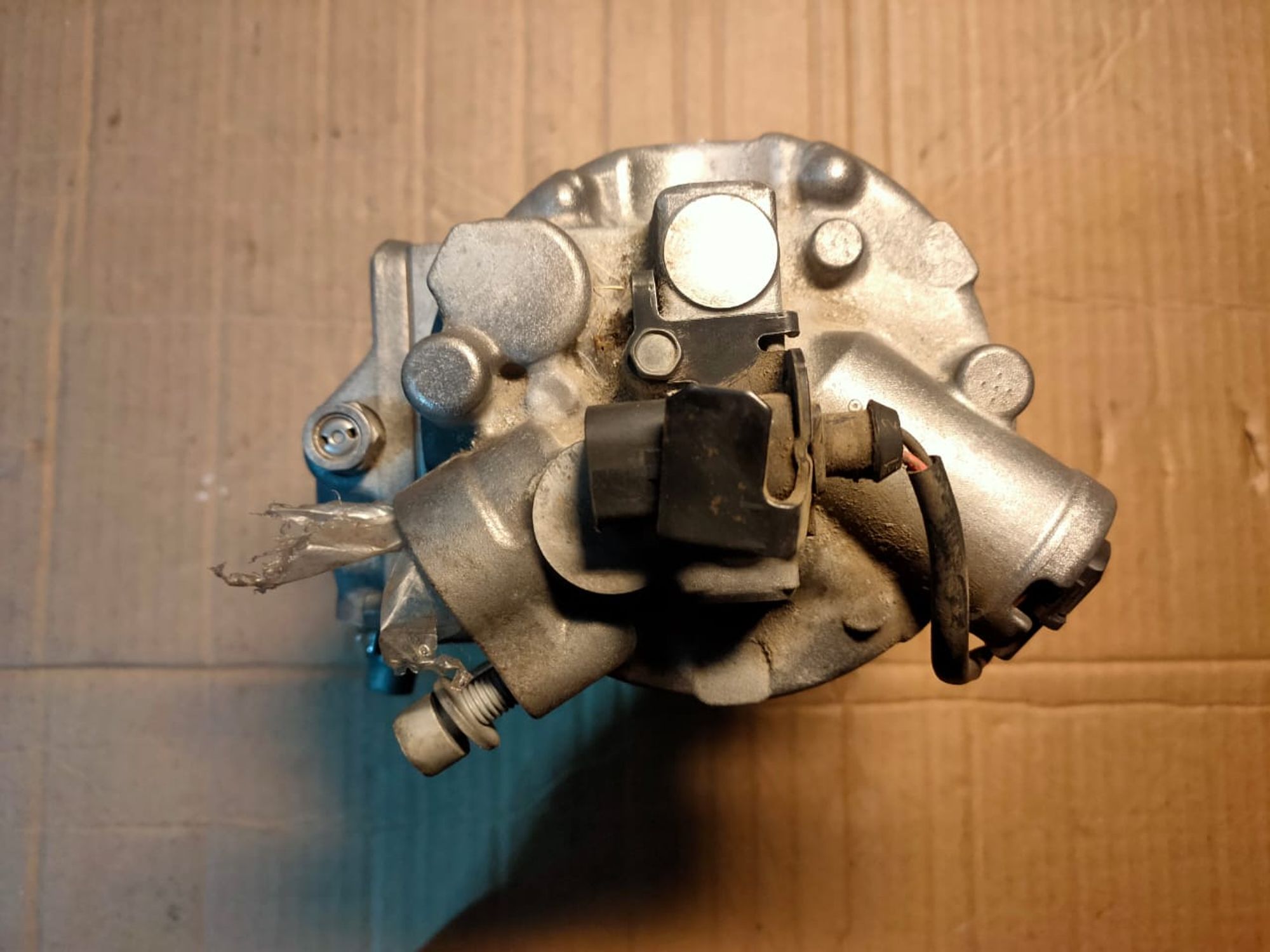 https://ycs.partsauto.market/partsauto-images/thmbs/userImages/d89d66a30f14dbad161fb7a986aa0fe5/part/67775d49-8a90-418d-b923-5c2cec9efdbb_1700049765197.jpg