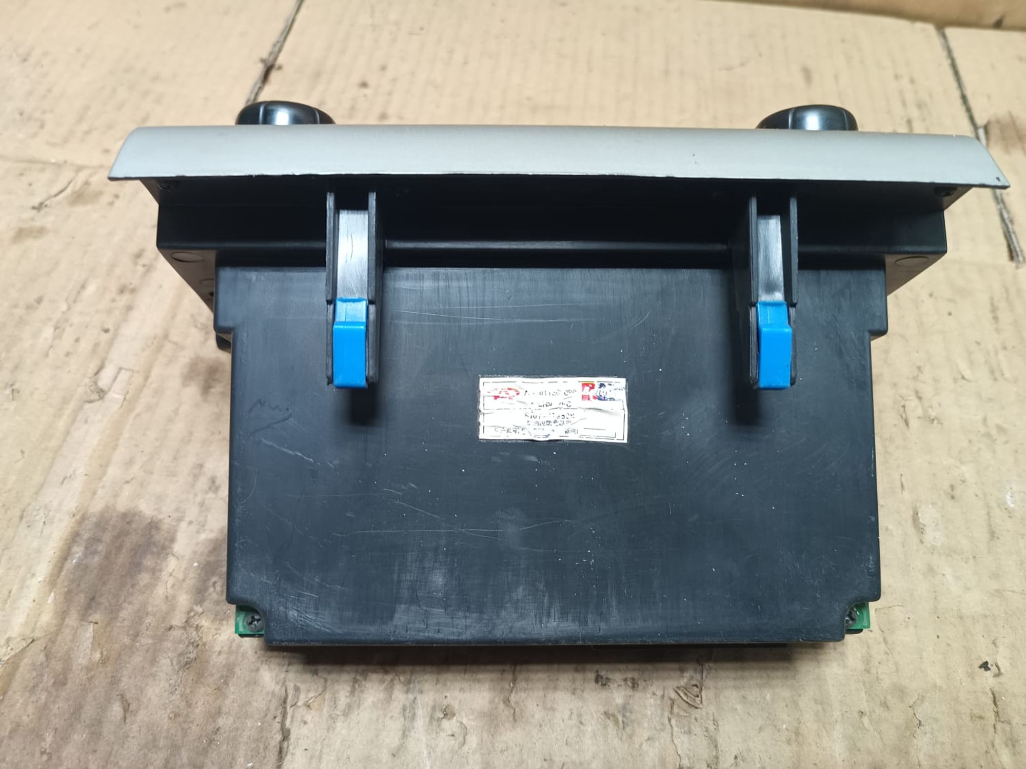https://ycs.partsauto.market/partsauto-images/thmbs/userImages/d89d66a30f14dbad161fb7a986aa0fe5/part/67a83e97-43d9-4312-b140-9c488e2d73e3_1737969030884.jpg