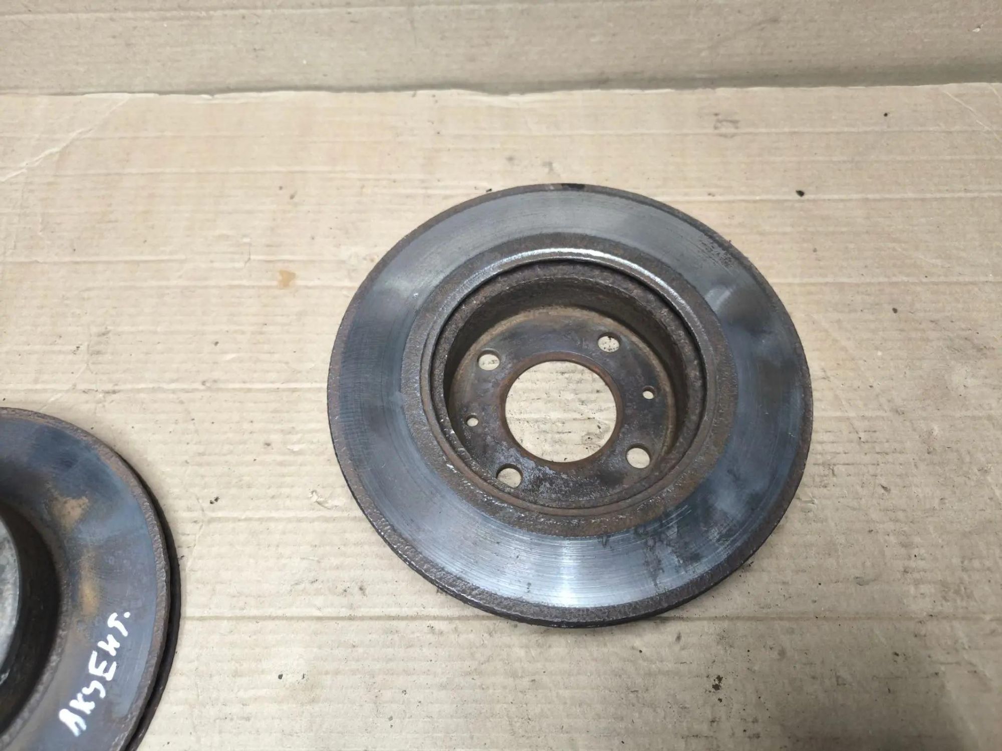 https://ycs.partsauto.market/partsauto-images/thmbs/userImages/d89d66a30f14dbad161fb7a986aa0fe5/part/67e649d8-ec39-41ca-b115-f5f74d9b7d5e_1787032261950.jpg