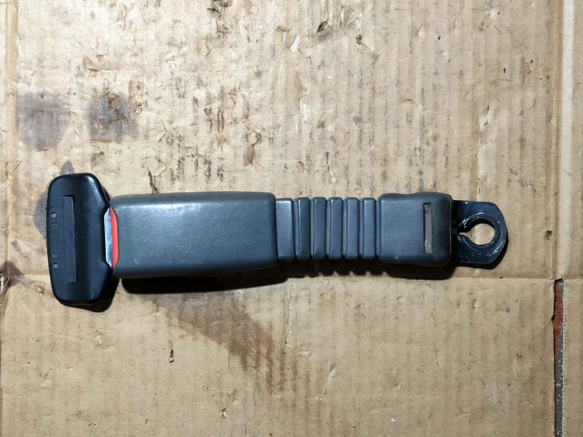 https://ycs.partsauto.market/partsauto-images/thmbs/userImages/d89d66a30f14dbad161fb7a986aa0fe5/part/6809a816-0043-4d98-91c2-329a95af0e9a_1731058504295.jpg