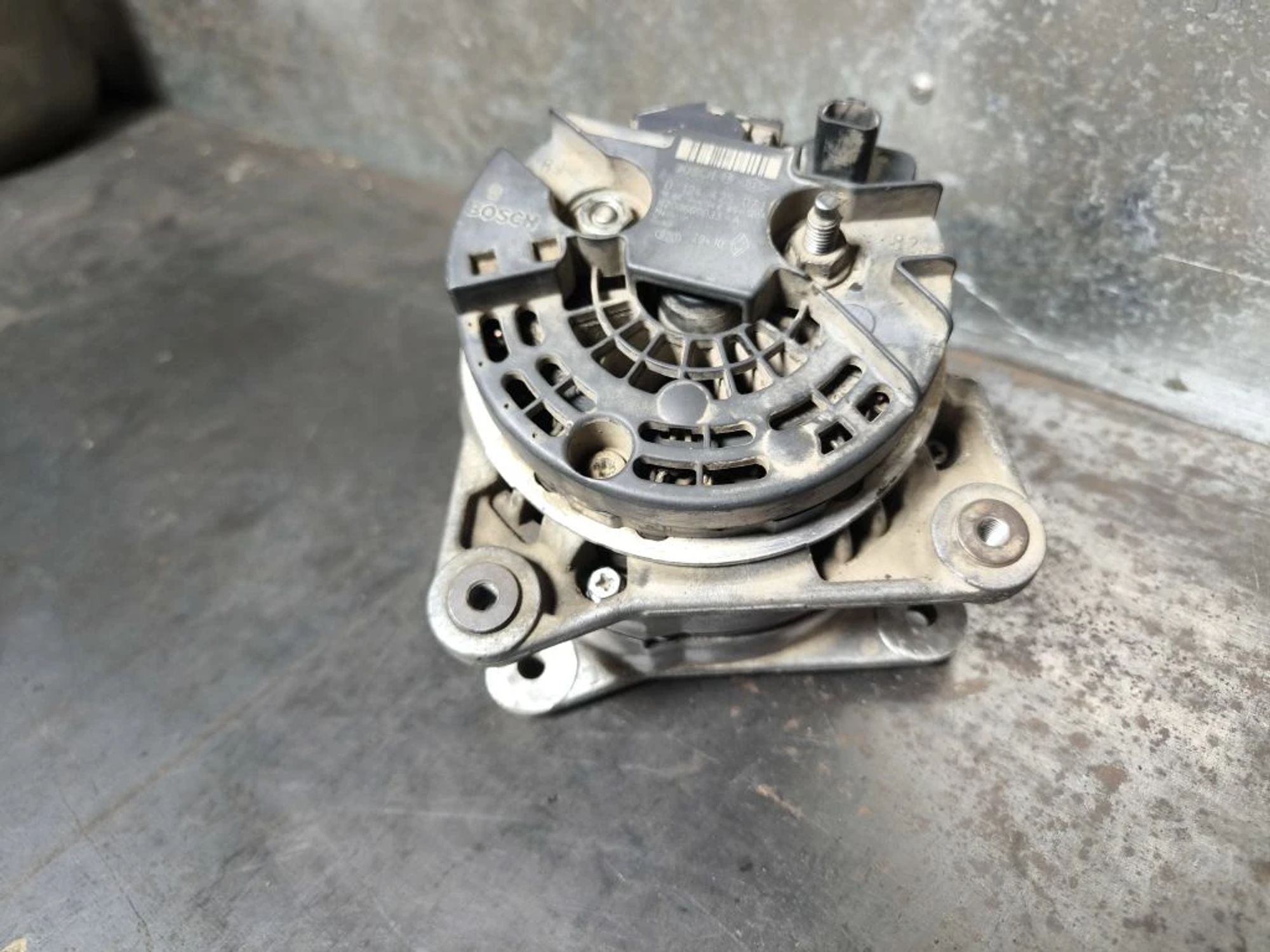 https://ycs.partsauto.market/partsauto-images/thmbs/userImages/d89d66a30f14dbad161fb7a986aa0fe5/part/68a045b4-c7f9-4283-8e81-3ccc25121766_1778238814379.jpg