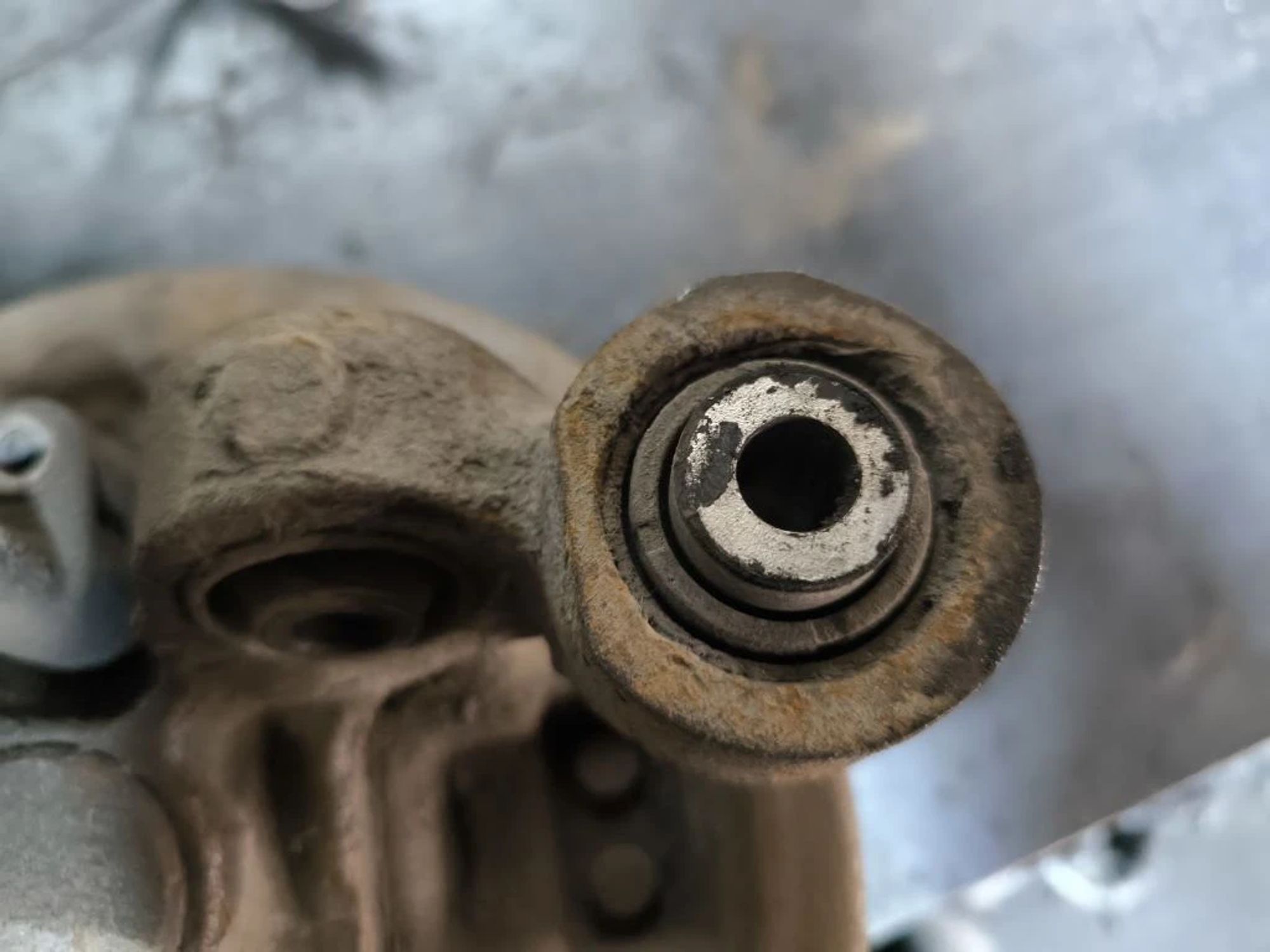 https://ycs.partsauto.market/partsauto-images/thmbs/userImages/d89d66a30f14dbad161fb7a986aa0fe5/part/68b2682d-c92d-451f-909a-b0474a181158_1776840410825.jpg