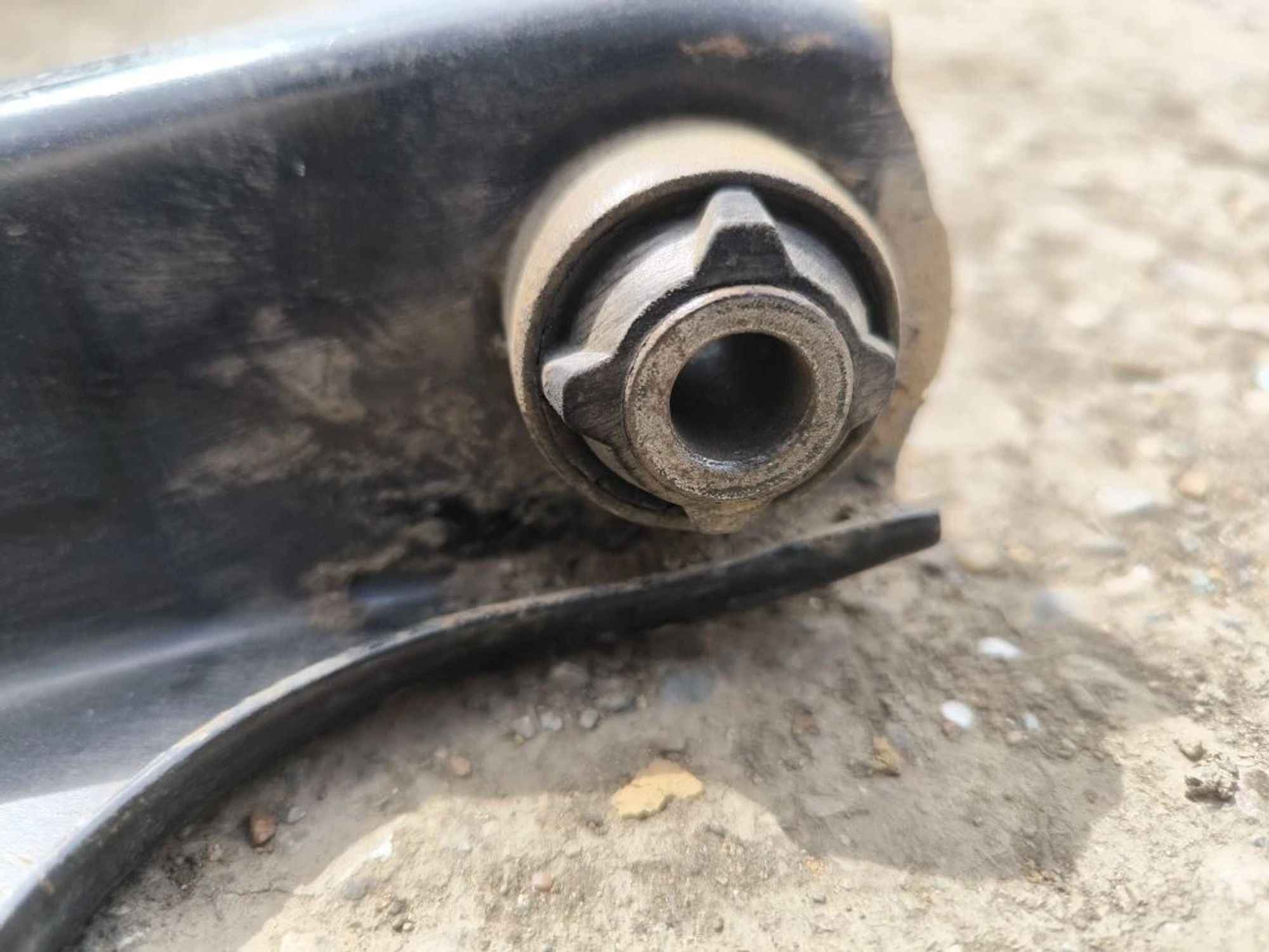 https://ycs.partsauto.market/partsauto-images/thmbs/userImages/d89d66a30f14dbad161fb7a986aa0fe5/part/690d81b2-ef54-4c46-90a5-7cad8ff0bfe2_1780408222715.jpg