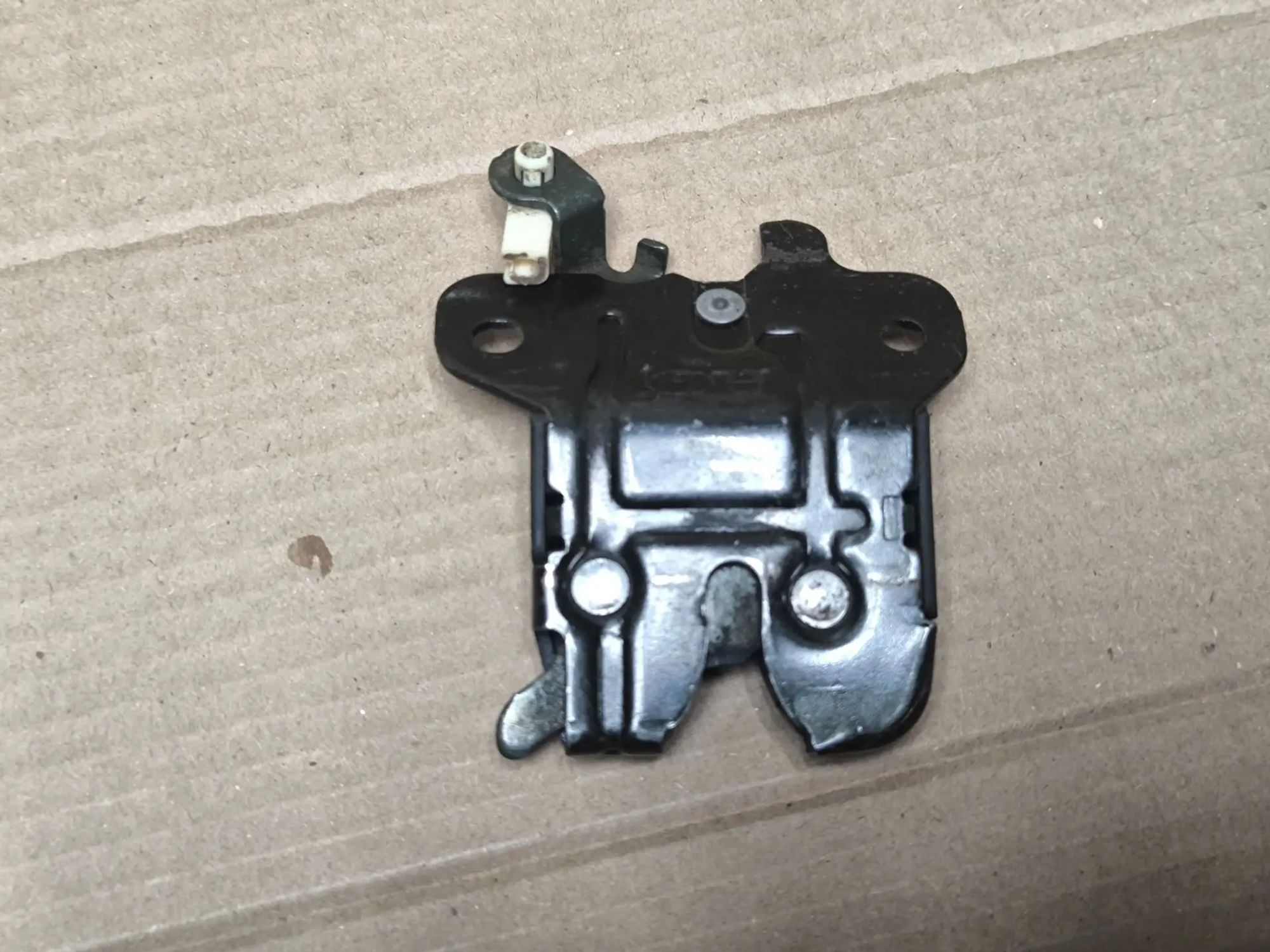 https://ycs.partsauto.market/partsauto-images/thmbs/userImages/d89d66a30f14dbad161fb7a986aa0fe5/part/6917065d-6268-4c50-83c0-7a366783dbf4_1784892843642.jpg