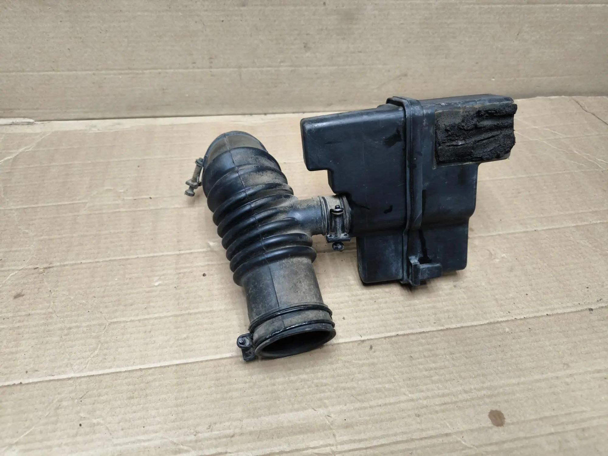 https://ycs.partsauto.market/partsauto-images/thmbs/userImages/d89d66a30f14dbad161fb7a986aa0fe5/part/696a8381-81b4-4616-856c-b479420b1417_1785568675095.jpg