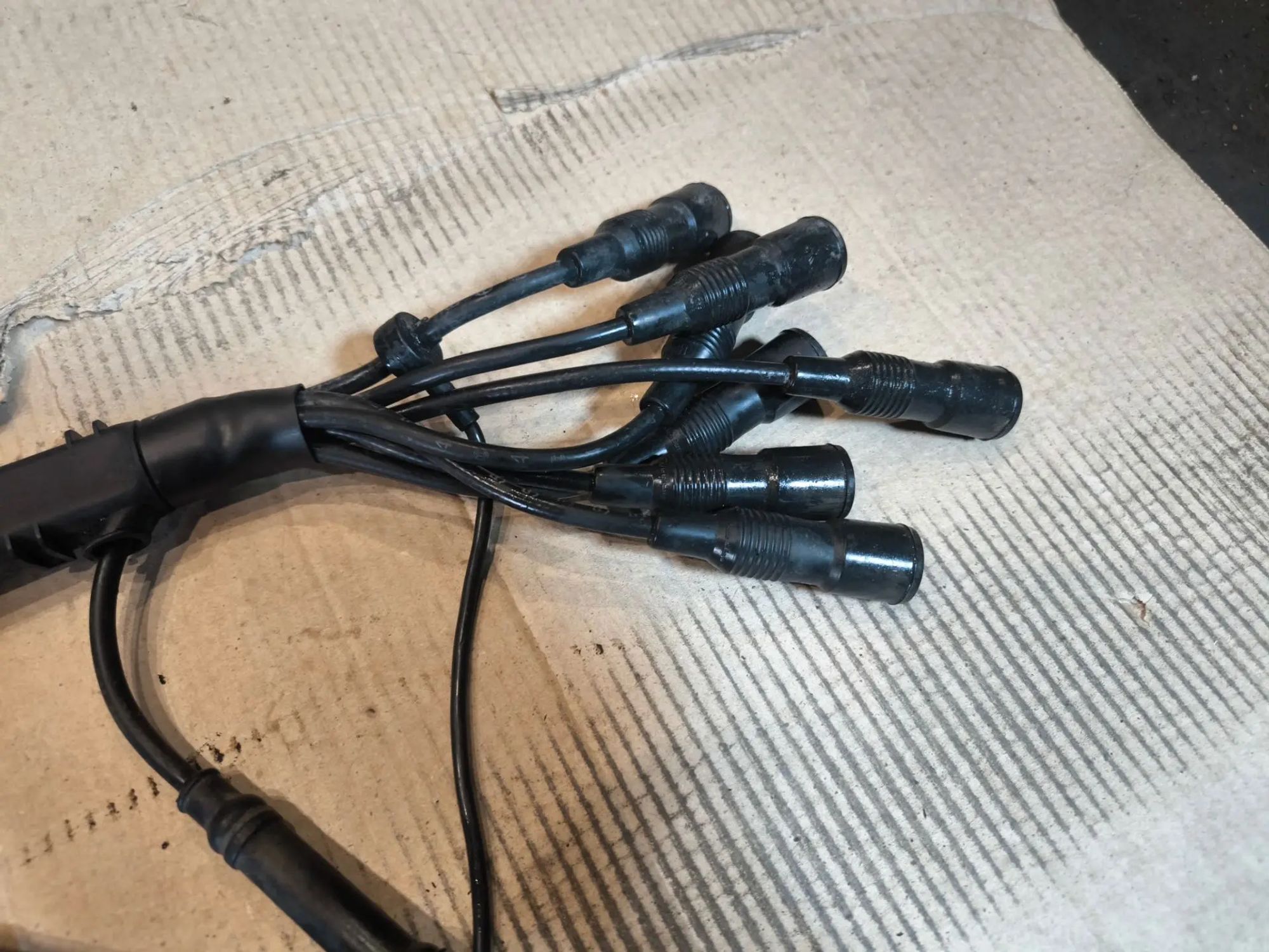 https://ycs.partsauto.market/partsauto-images/thmbs/userImages/d89d66a30f14dbad161fb7a986aa0fe5/part/6a52fa24-d883-4b72-8df2-ebd16e1f9214_1781698857272.jpg