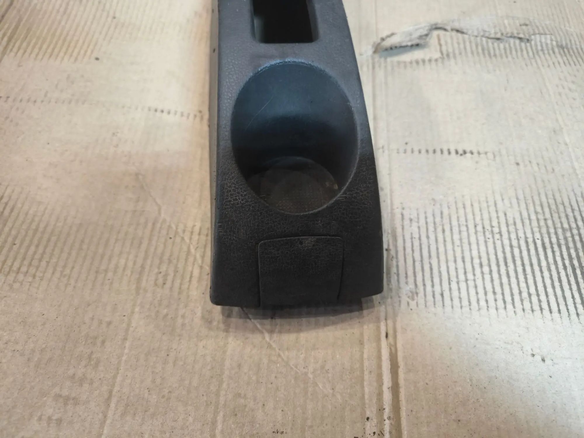 https://ycs.partsauto.market/partsauto-images/thmbs/userImages/d89d66a30f14dbad161fb7a986aa0fe5/part/6accc1b7-1ca2-430b-a459-2b9a9cc230a1_1781672732305.jpg