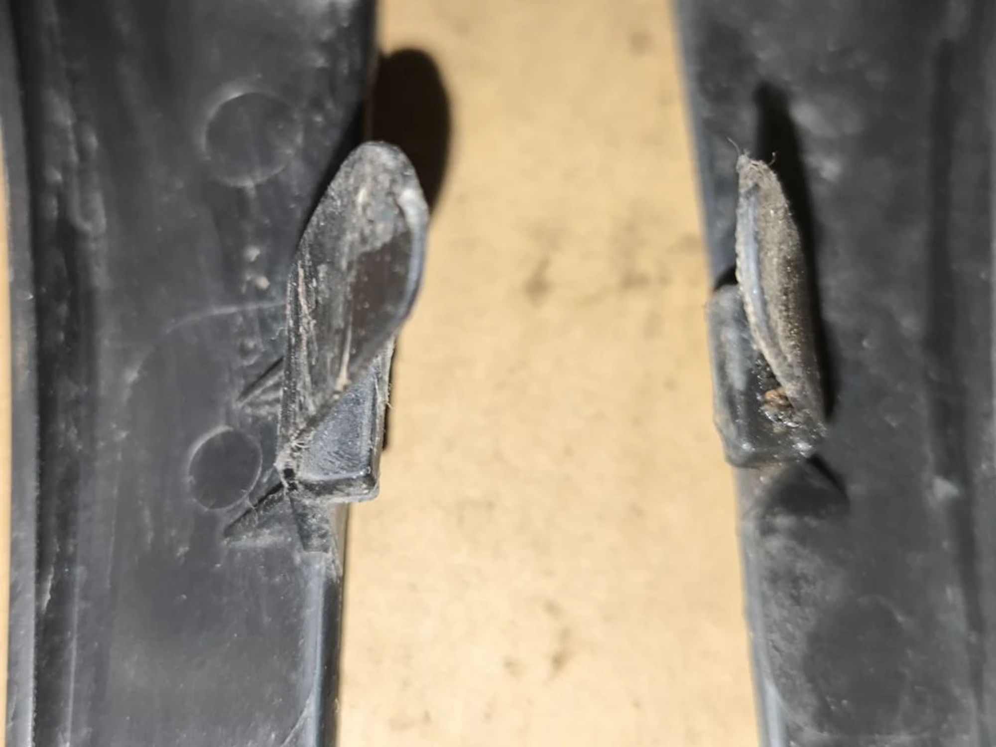 https://ycs.partsauto.market/partsauto-images/thmbs/userImages/d89d66a30f14dbad161fb7a986aa0fe5/part/6aefd0d7-cce6-4cd9-abe7-0488b04f7619_1777369707477.jpg