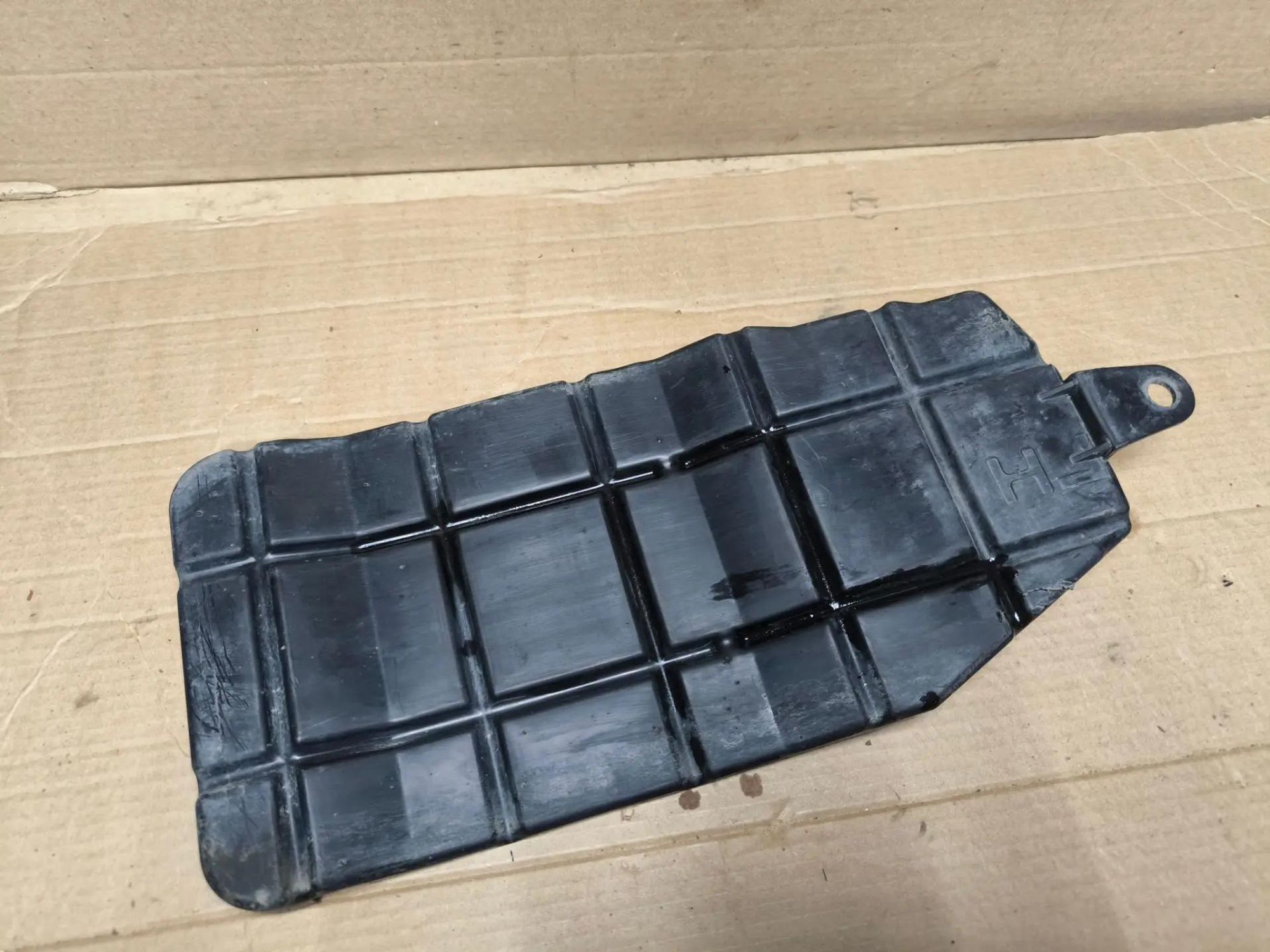 https://ycs.partsauto.market/partsauto-images/thmbs/userImages/d89d66a30f14dbad161fb7a986aa0fe5/part/6b39c385-5d15-461e-b655-0ed4074bcff5_1785569879016.jpg